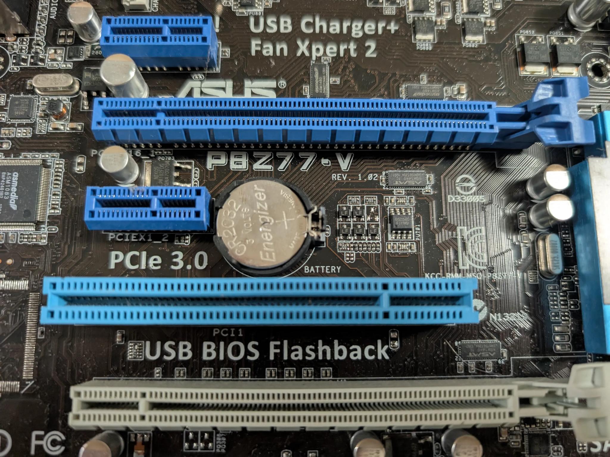 *READ* Asus Z77 motherboard / Intel Core i7 3770K / 12GB DDR3