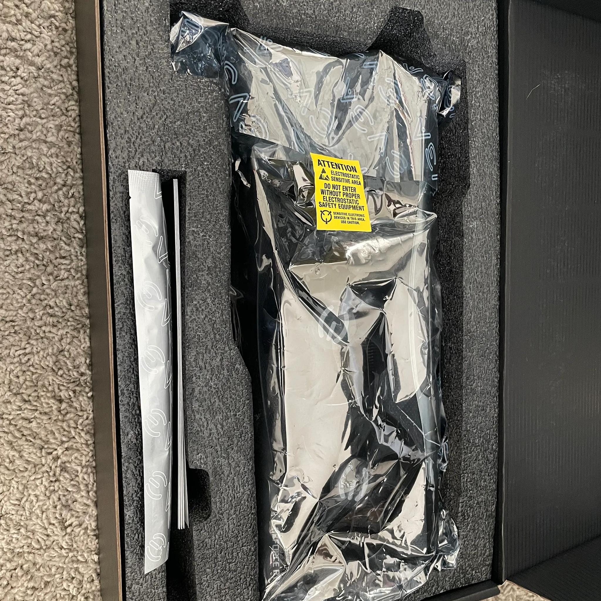 GeForce RTX 3080 10 GB GDDR6X FTW3 Ultra - Fully functioning, black, never used for mining, ARGB LED