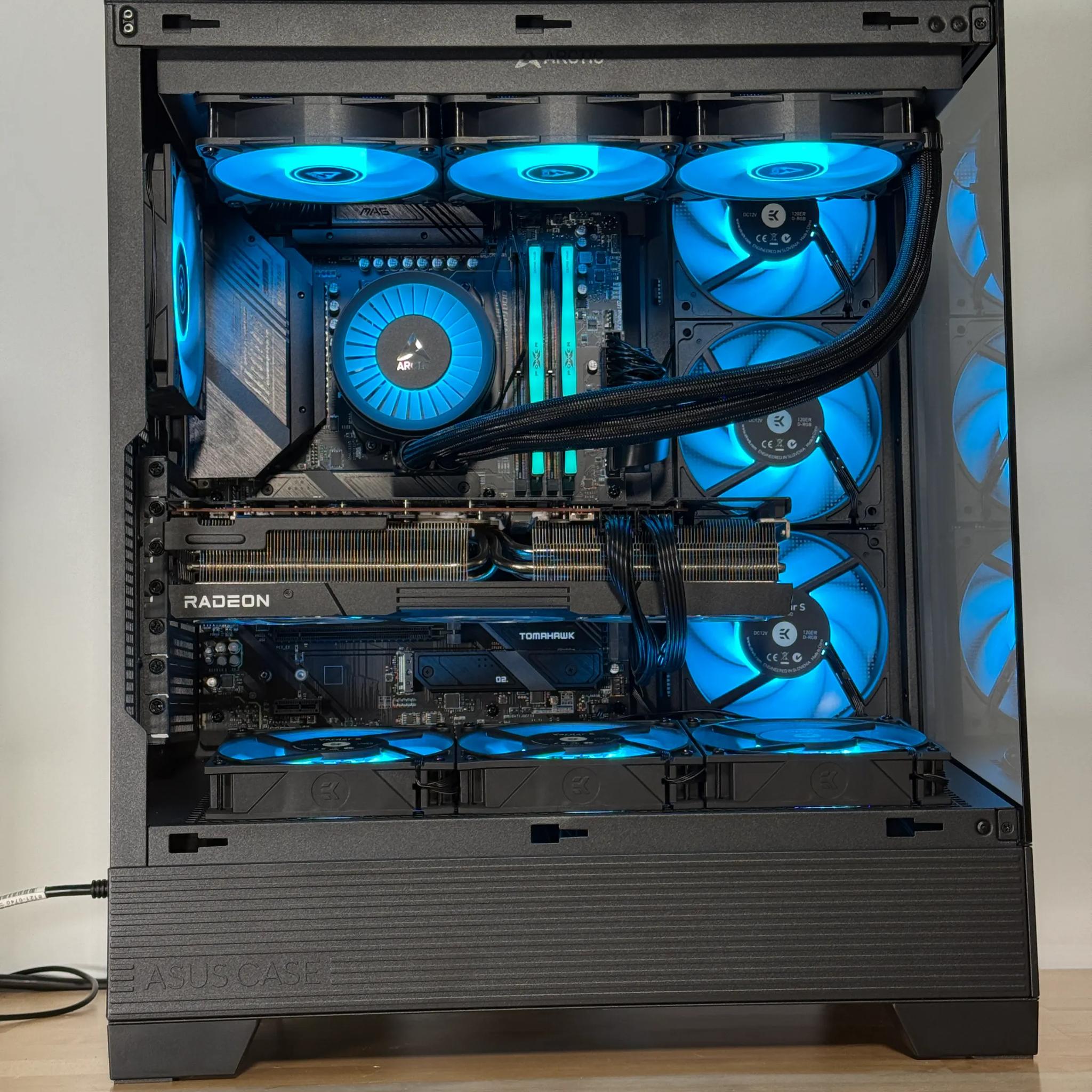 RX 7900XTX Ryzen 9 9900x High End Gaming PC