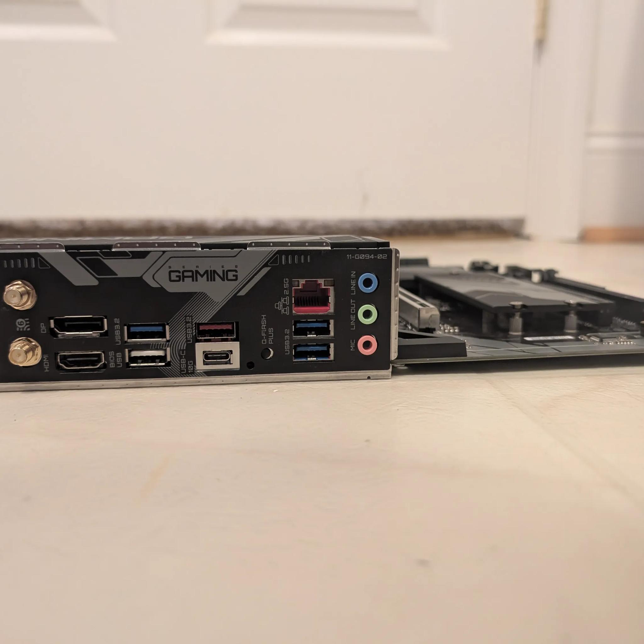 GIGABYTE B650 Gaming X AX V2 (AM5, DDR5) PLEASE READ DESC