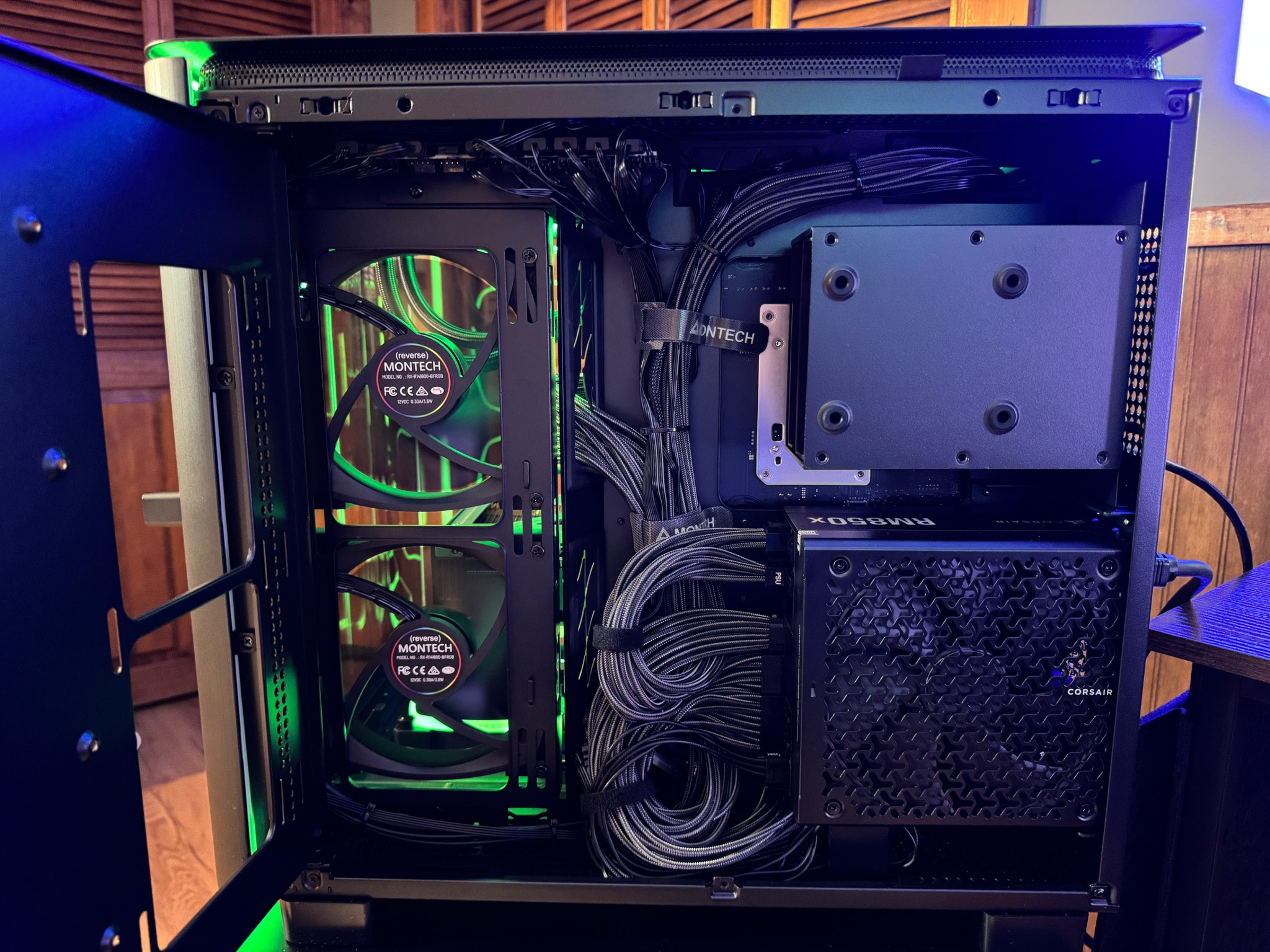 Custom Gaming PC MSI Vanguard 5070ti 16GB, Ryzen 7800x3d, MSI X870 Motherboard, 32GB DDR5. 1440p 4k