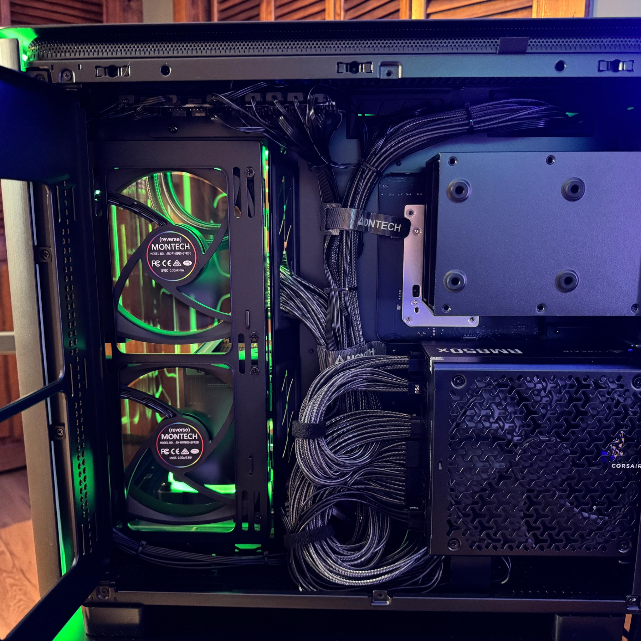 Custom Gaming PC MSI Vanguard 5070ti 16GB, Ryzen 7800x3d, MSI X870 Motherboard, 32GB DDR5. 1440p 4k