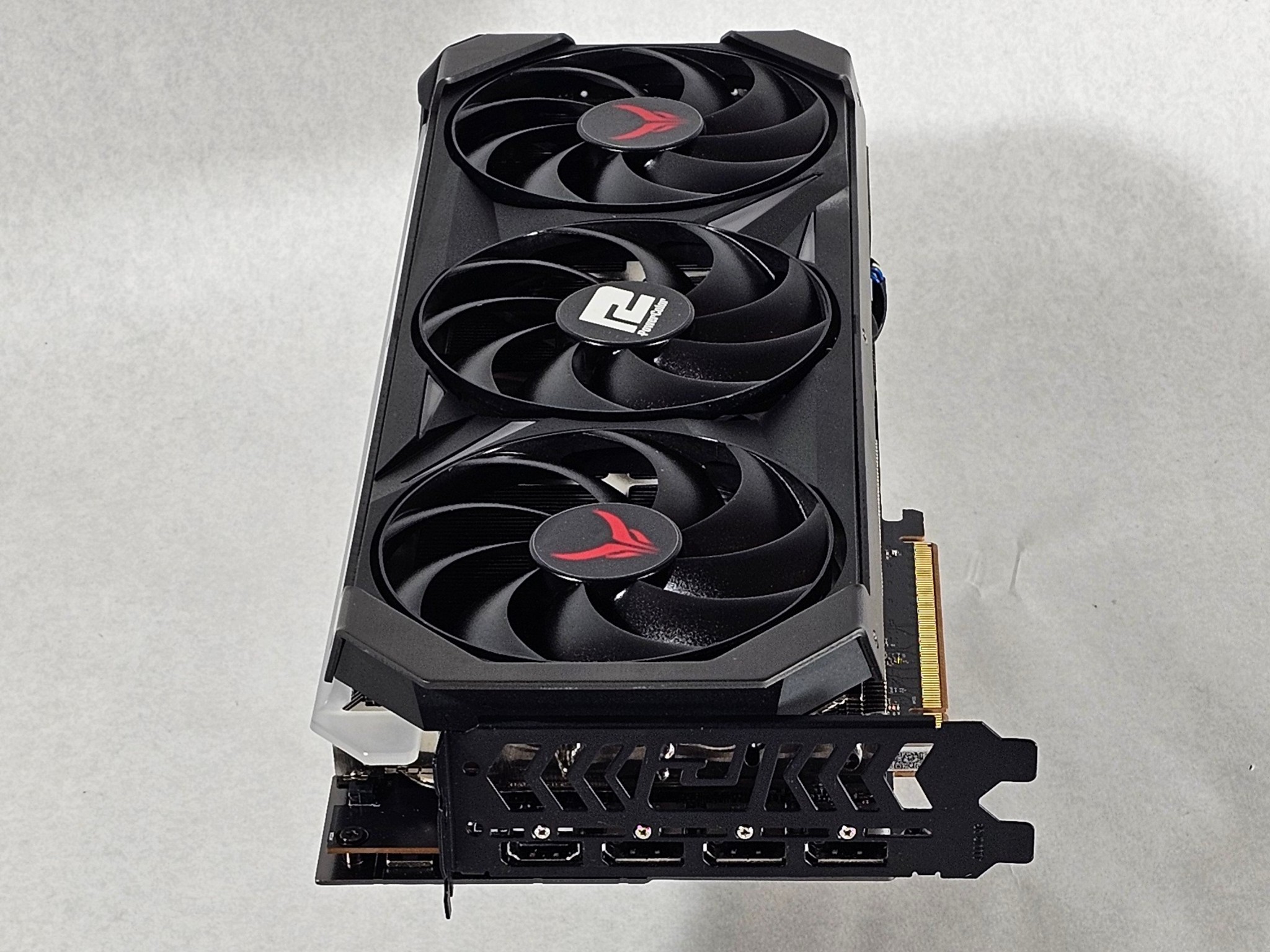 RX 7800 XT PowerColor Hellhound 16GB