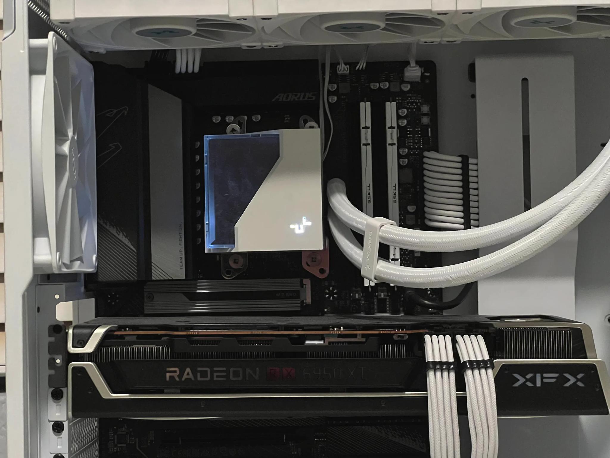 4K Gaming/Streaming PC [ Ryzen 7 7800X3D | RX6950XT ]