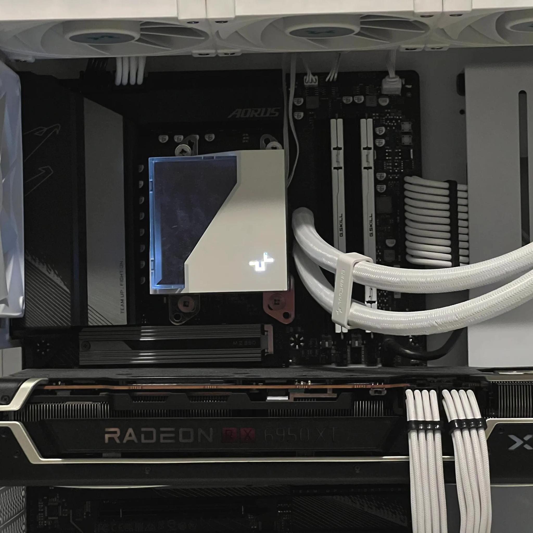 4K Gaming/Streaming PC [ Ryzen 7 7800X3D | RX6950XT ]