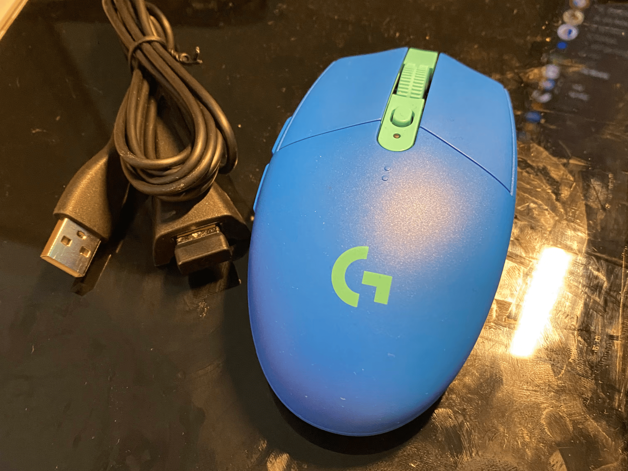 B550m, 16GB RAM, 1TB SSD, and Mouse