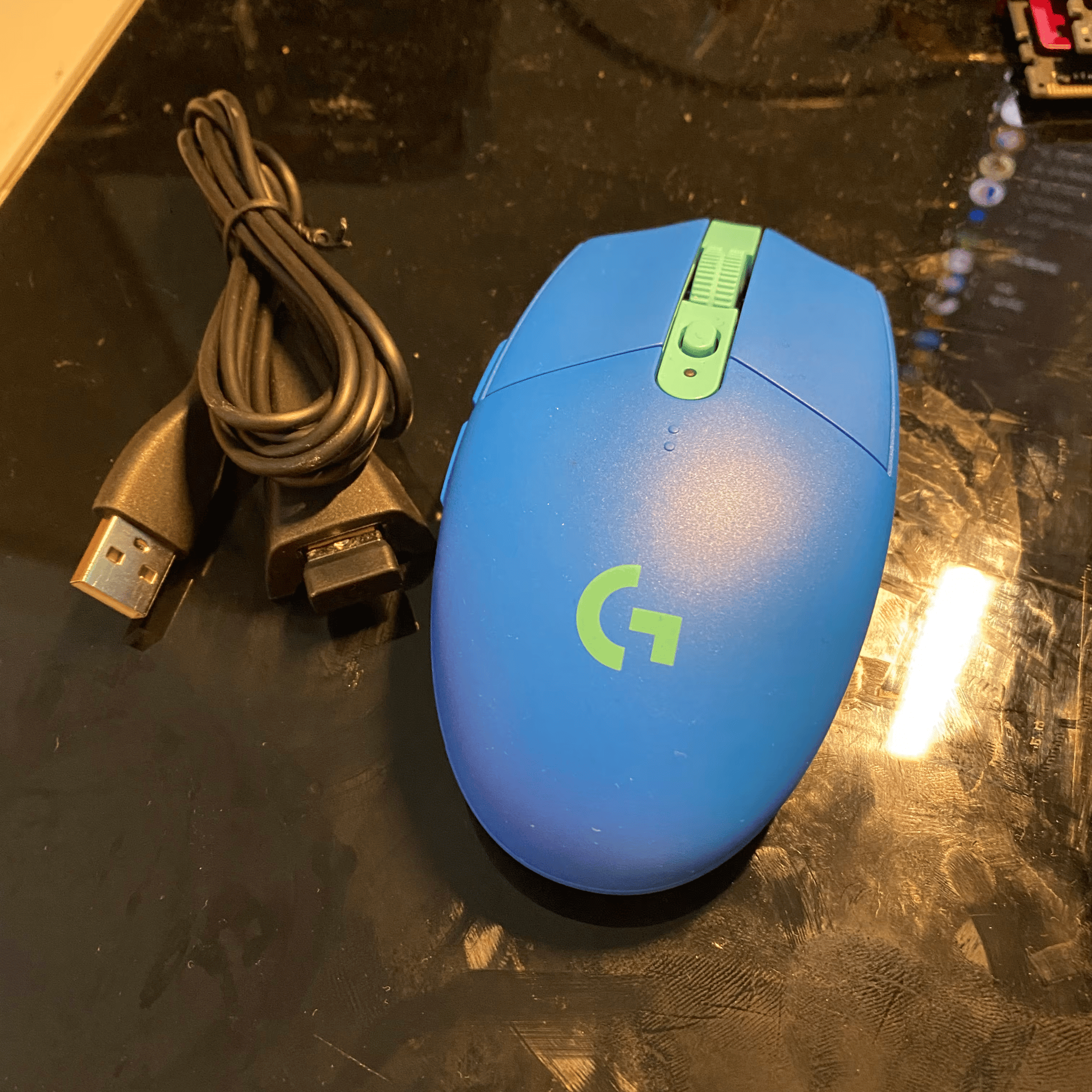 B550m, 16GB RAM, 1TB SSD, and Mouse