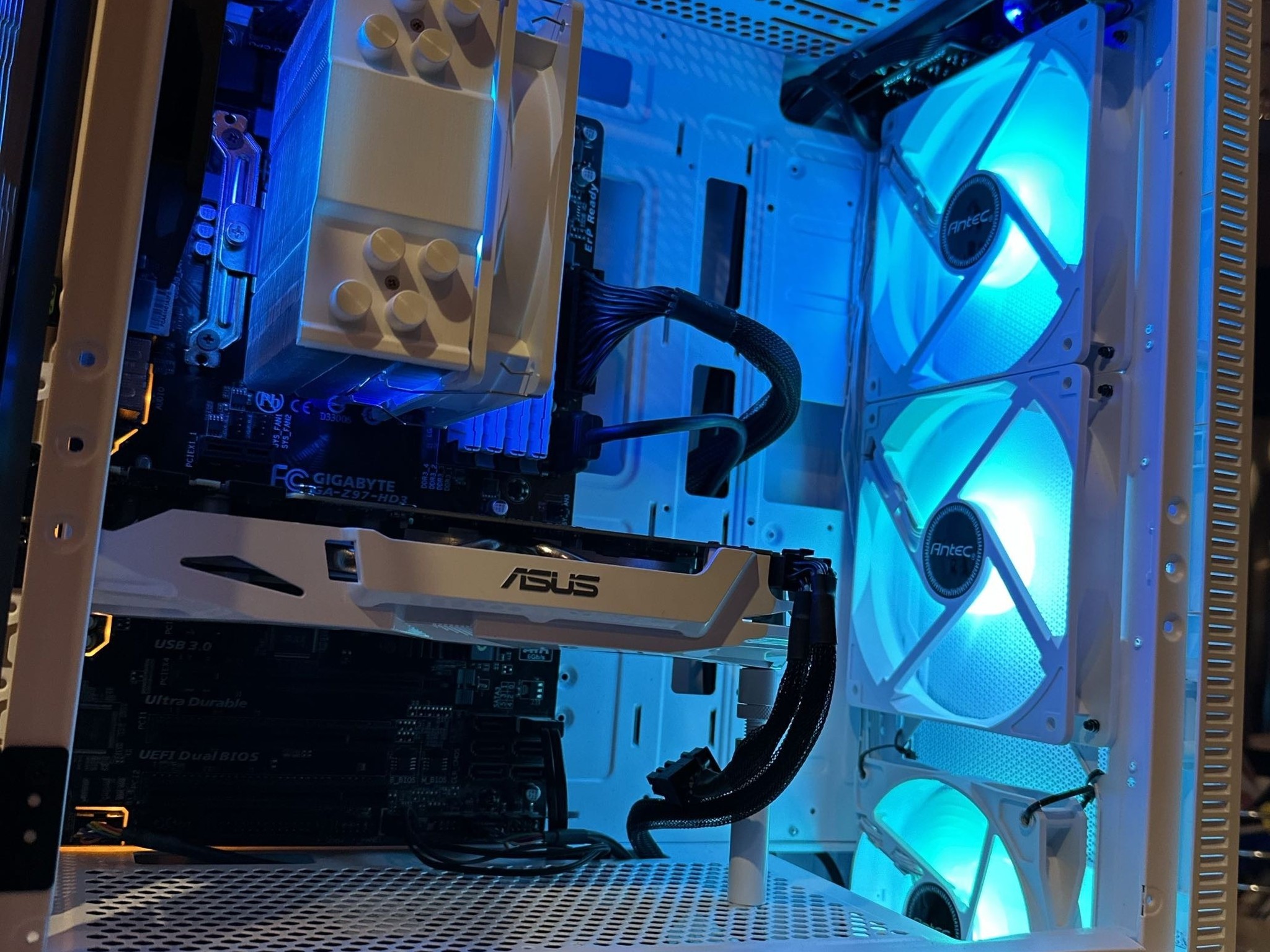 Starter Gaming PC - Intel Core i7-4790 | ASUS NVIDIA GeForce GTX 1070 | 16GB Ram | 1TB SSD | Win10