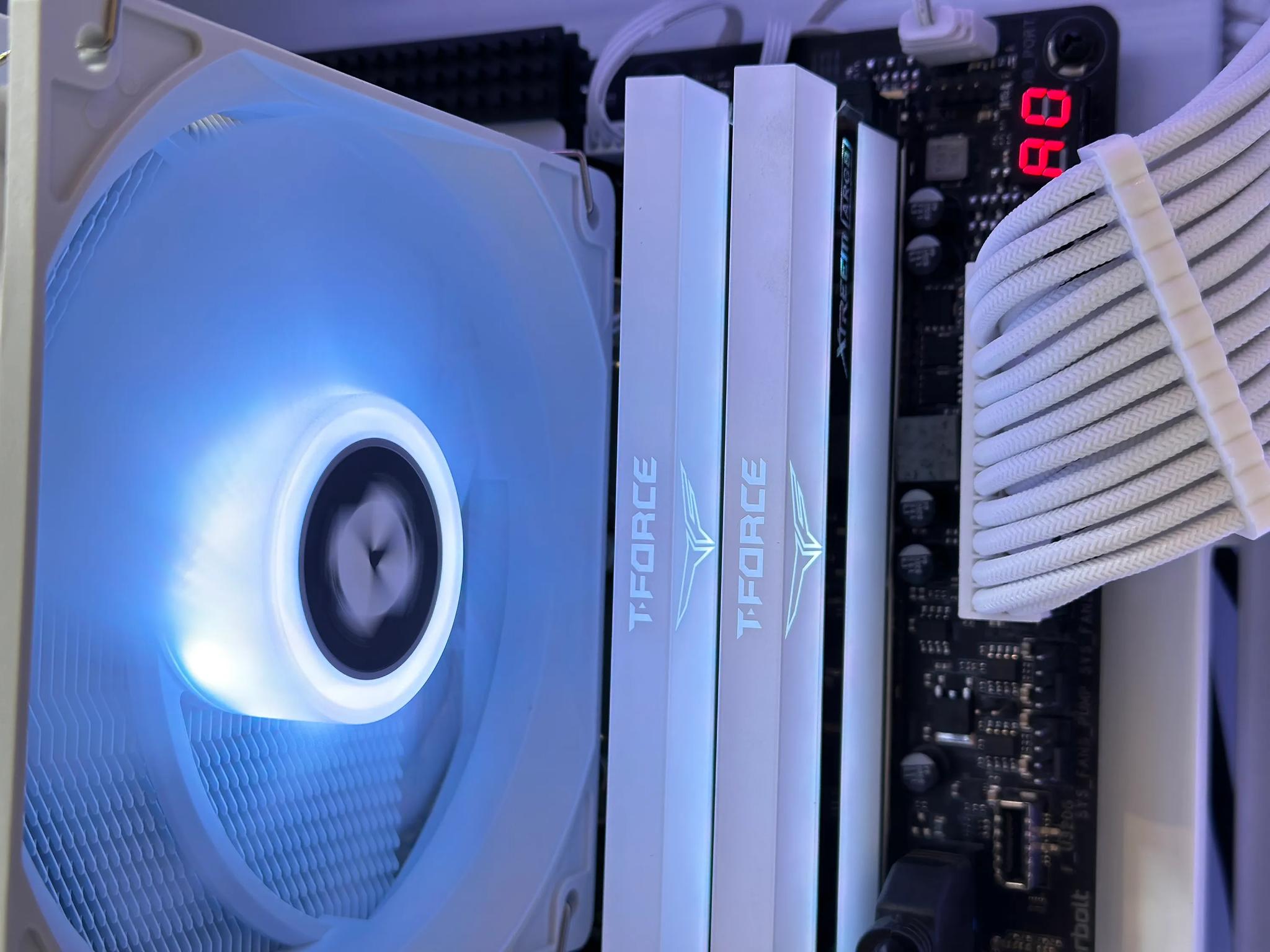 🌨️ Vision🌨️-Nvidia RTX 3060 12GB❄️Intel i5 11400❄️16GB DDR4❄️1TB SSD NVME