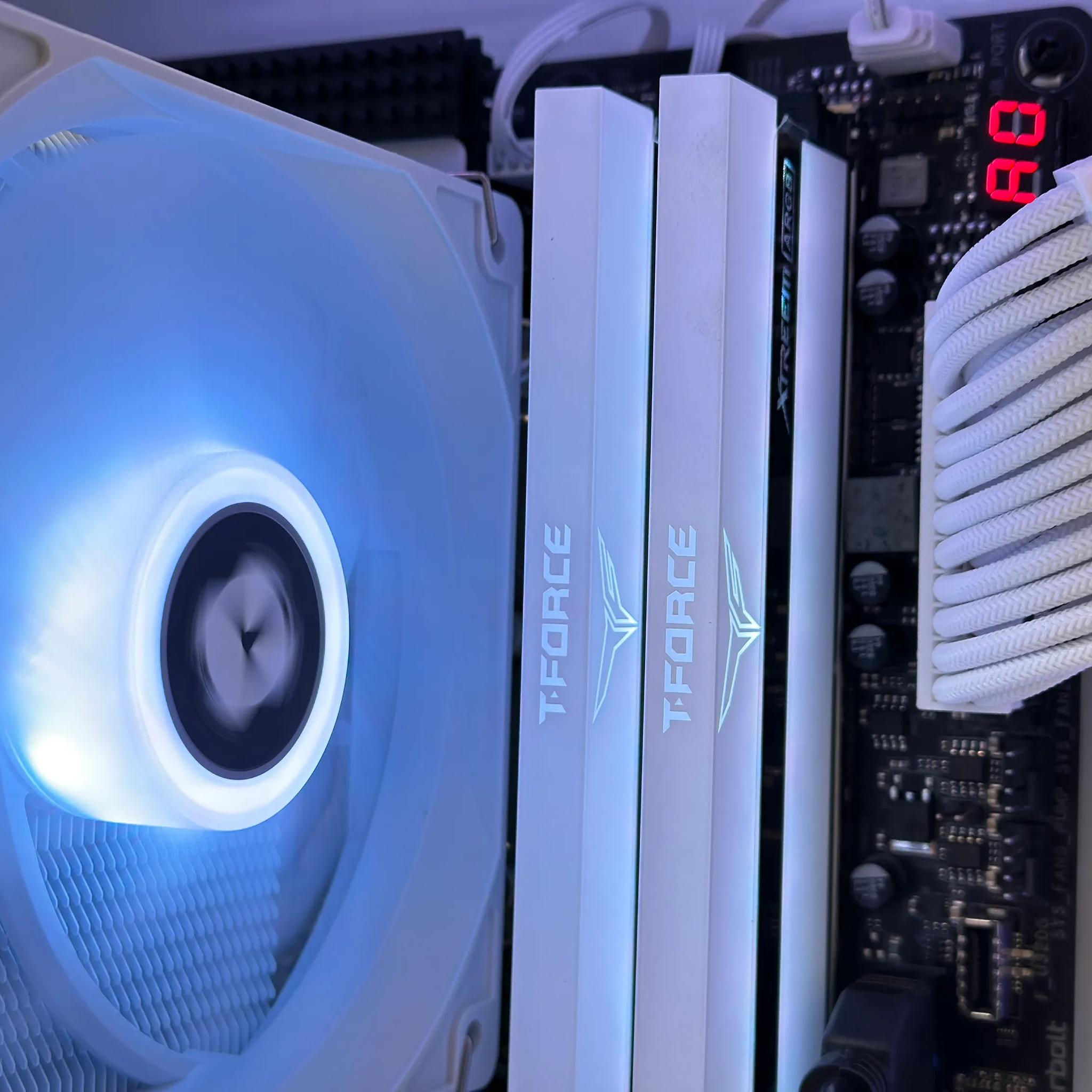 🌨️ Vision🌨️-Nvidia RTX 3060 12GB❄️Intel i5 11400❄️16GB DDR4❄️1TB SSD NVME