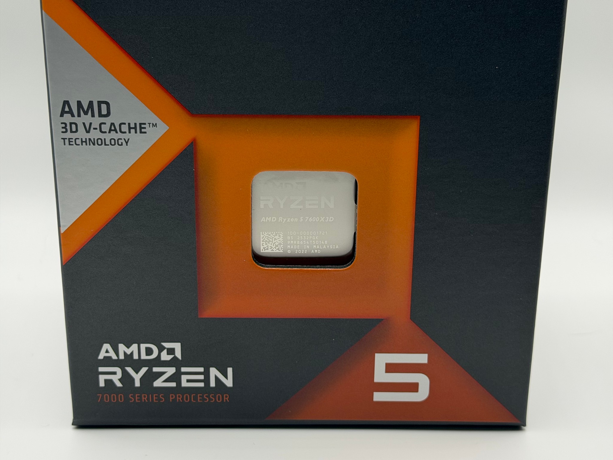 AMD Ryzen 5 7600X3D with Radeon Graphics 6 Core 12 Thread Zen 4