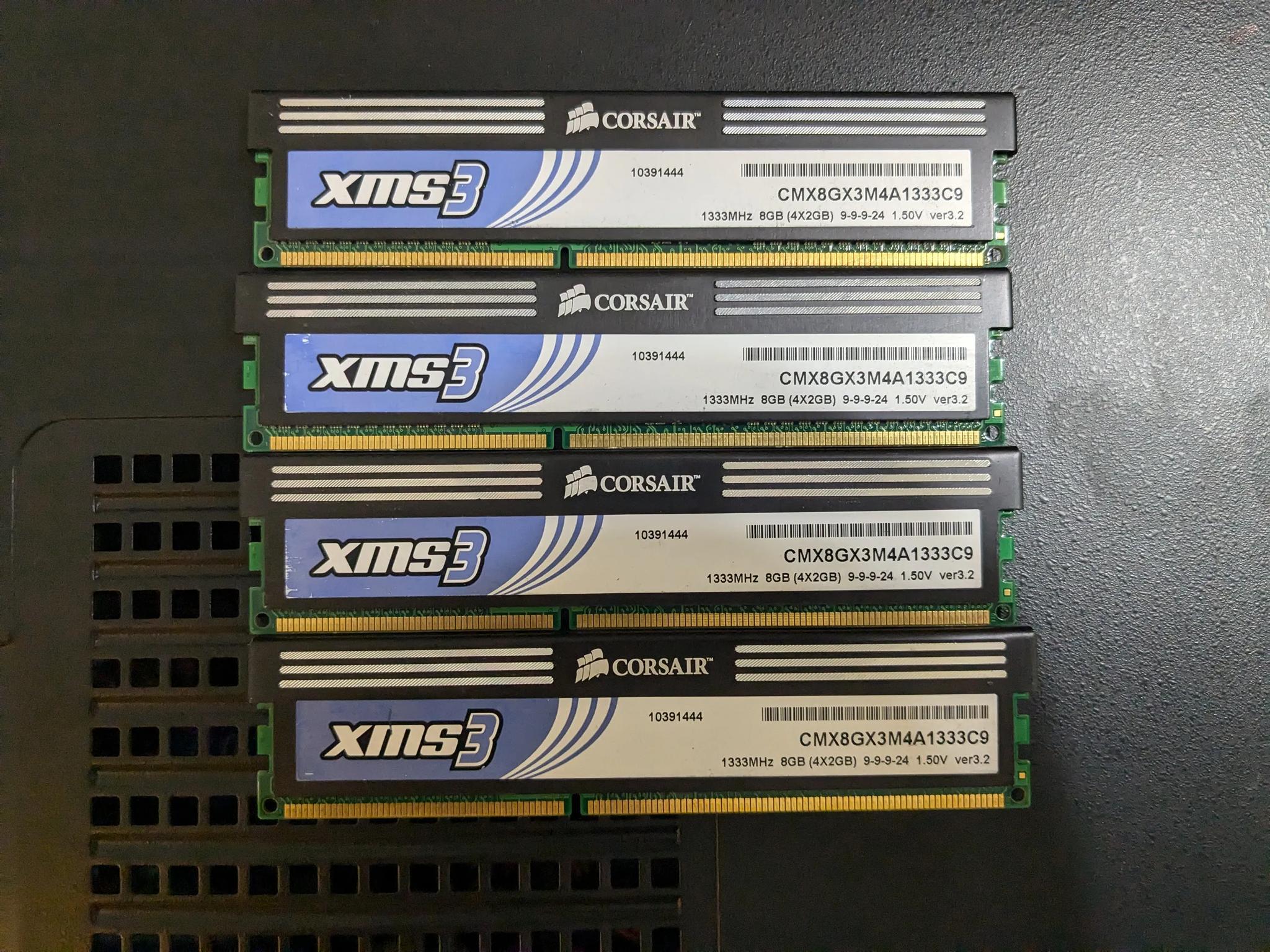 11x 2GB (22GB Total) DDR3 lot, Corsair 1333 MHz, matched sets