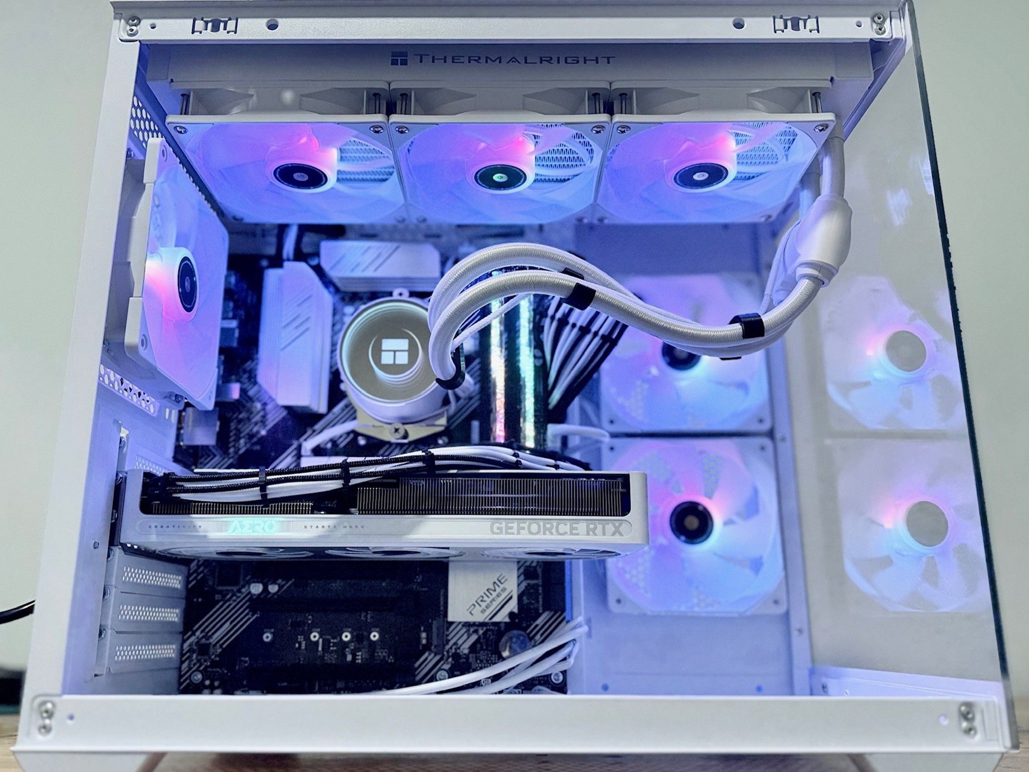 Achromatic Gaming PC RTX 5060 OC Edition
