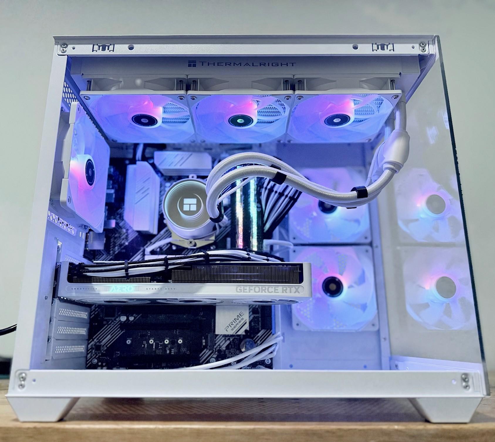 Achromatic Gaming PC RTX 5060 OC Edition