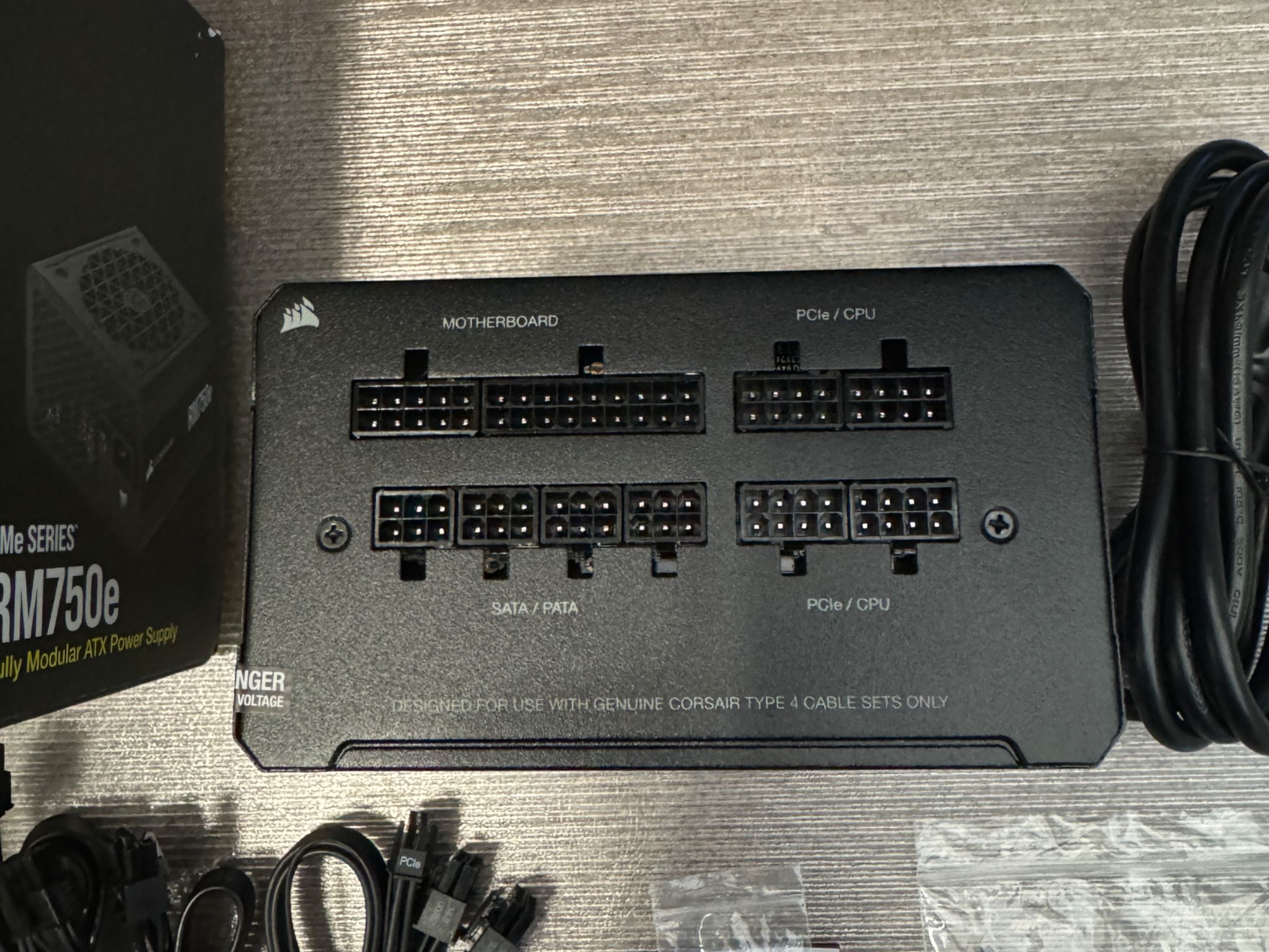 Corsair RMe SERIES™ RM750e Fully Modular ATX 750 Watt Power Supply