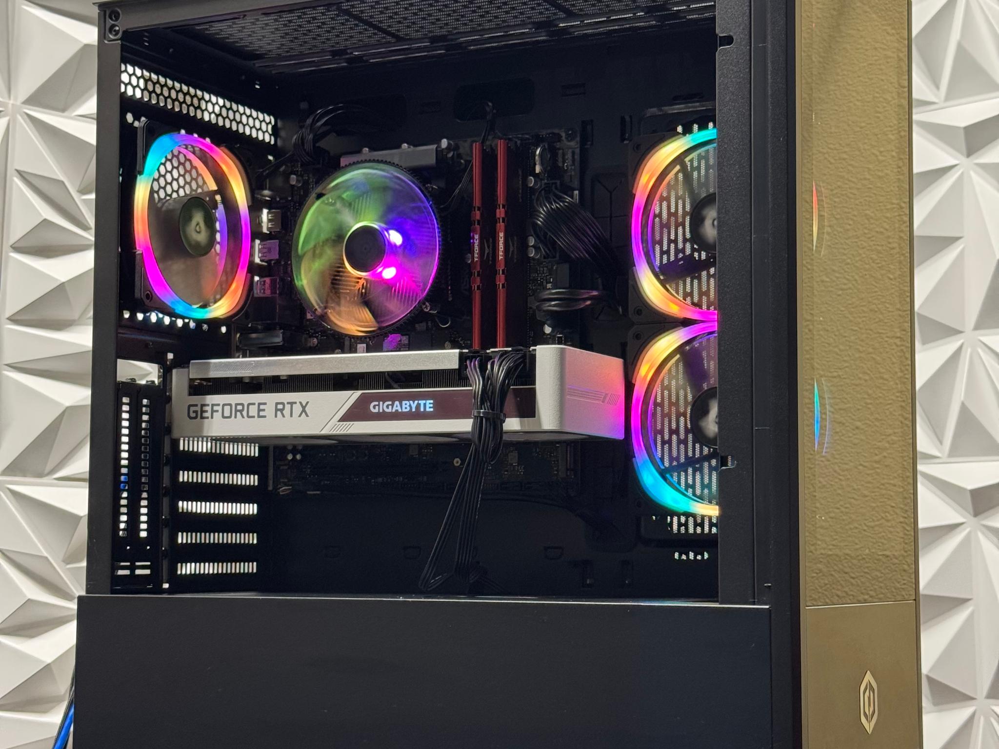 Rtx 3070 / i7-12700F / 16GB DDR4 Ram / 1500GB Storage / 700w psu / Windows 11