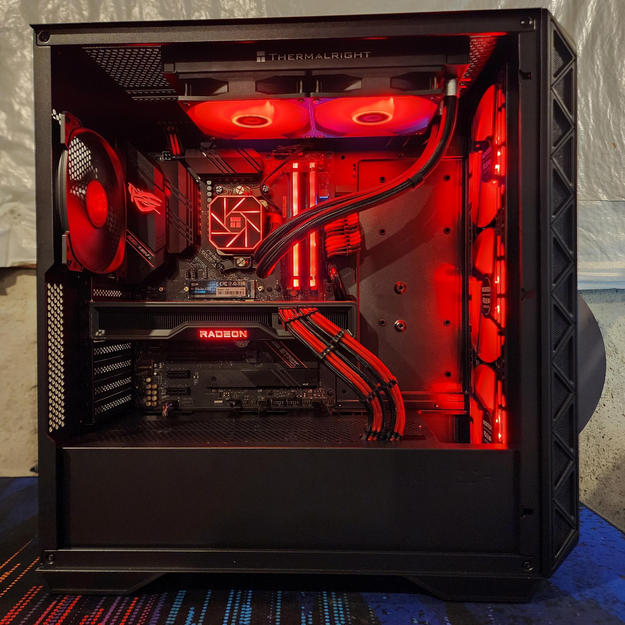 AMD RX 6750 XT / AMD Ryzen 7 5700X / 32GB DDR4 RAM / 1TB NVMe