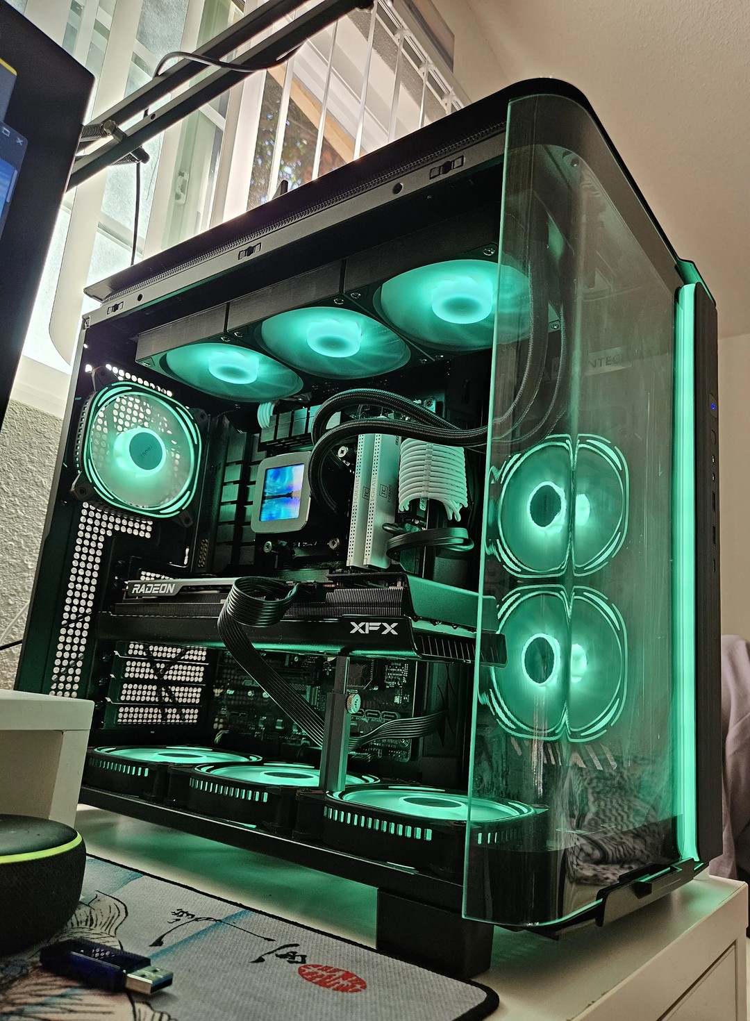RX 7800 XT Gaming PC / Ryzen 7 7700X / 32GB DDR5 / 1TB M.2 NVMe