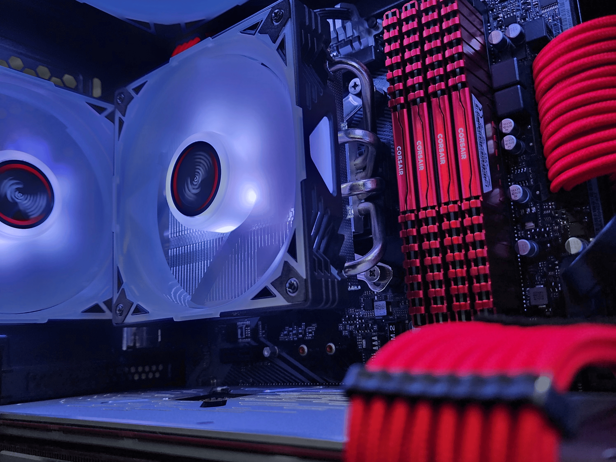 🚩🚩🚩 AMD Ryzen 7 2700X // ASRock Phantom Gaming Radeon VII 16GB //Corsair Vengeance 16GB 2800MHz