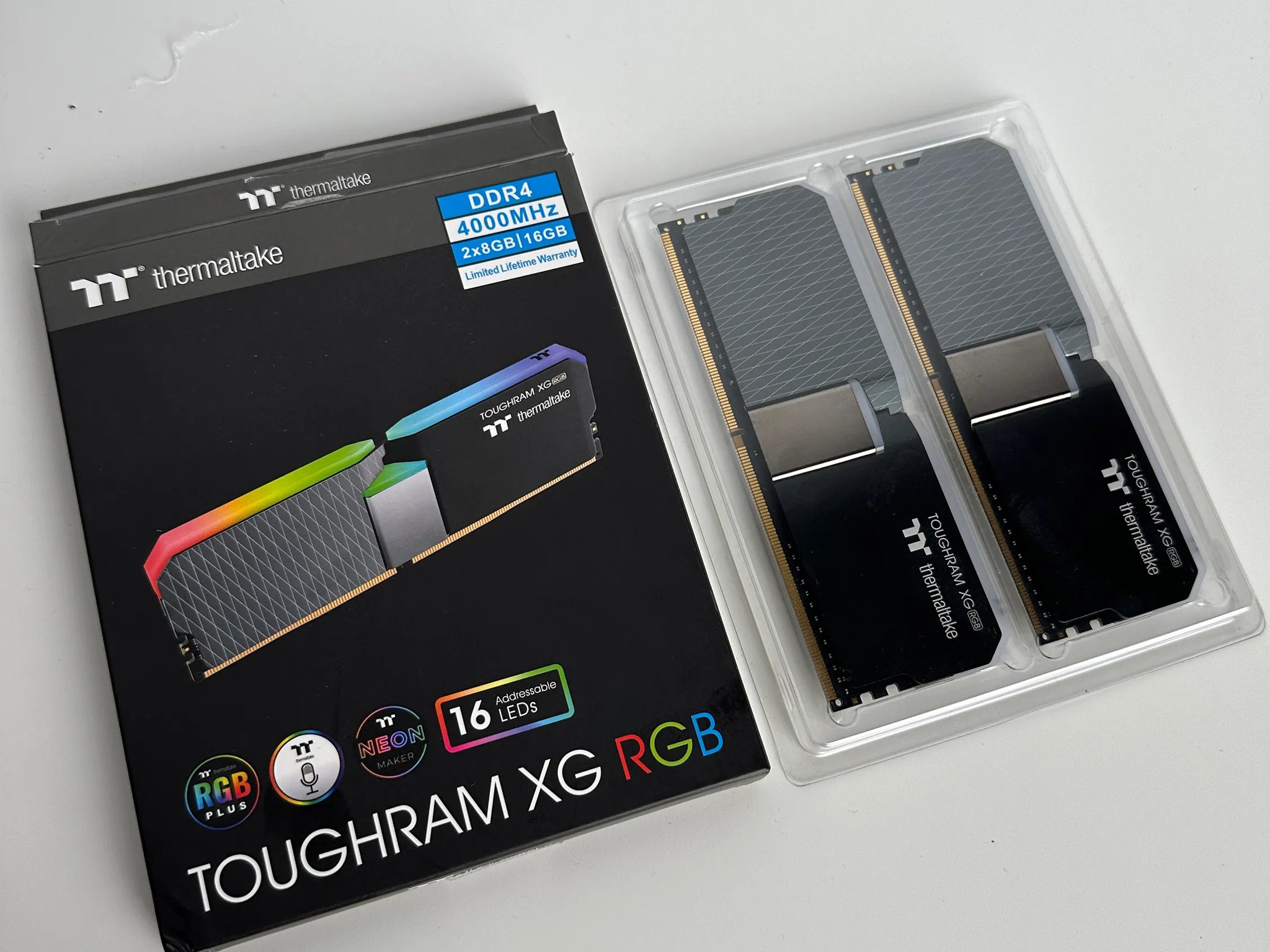 High Performance Thermaltake TOUGHRAM XG RGB DDR4 4000MHz CL19 2x8GB Ram