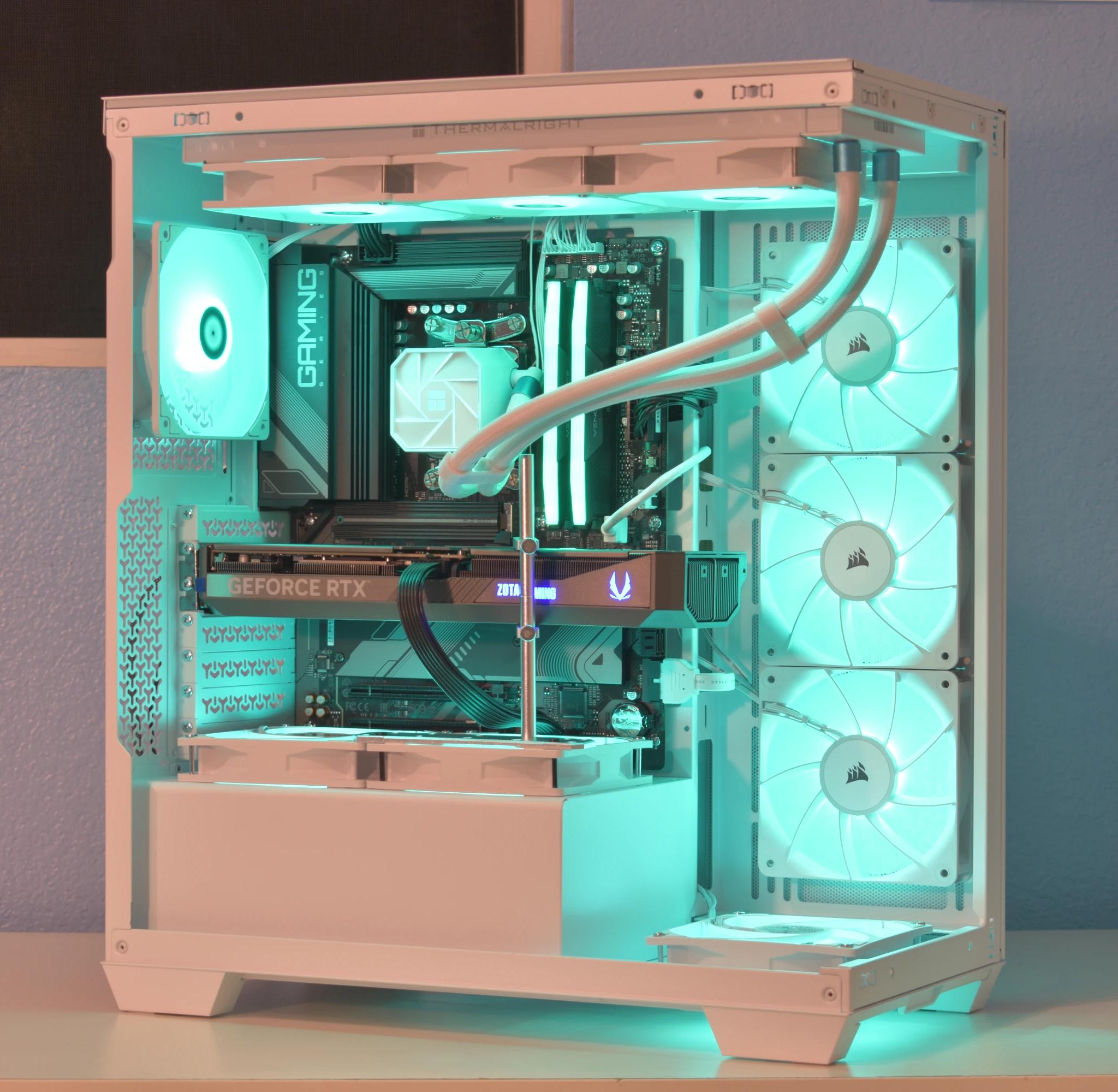🚀Performance Gamer🚀 Ryzen 7 7700X | RTX 5070 12GB | 32GB DDR5 | 1TB nVME SSD | White | RGB+Wifi