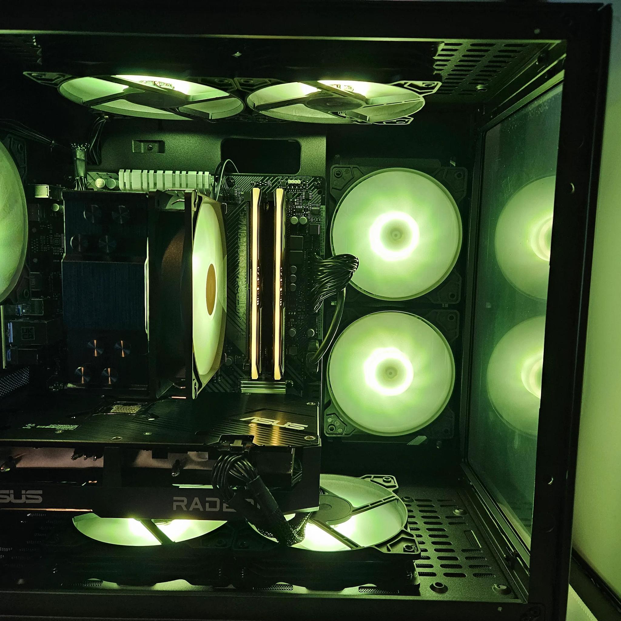 Dark Side Gaming RIG Ryzen 5 / 16GB / 1TB SSD / RX 7600