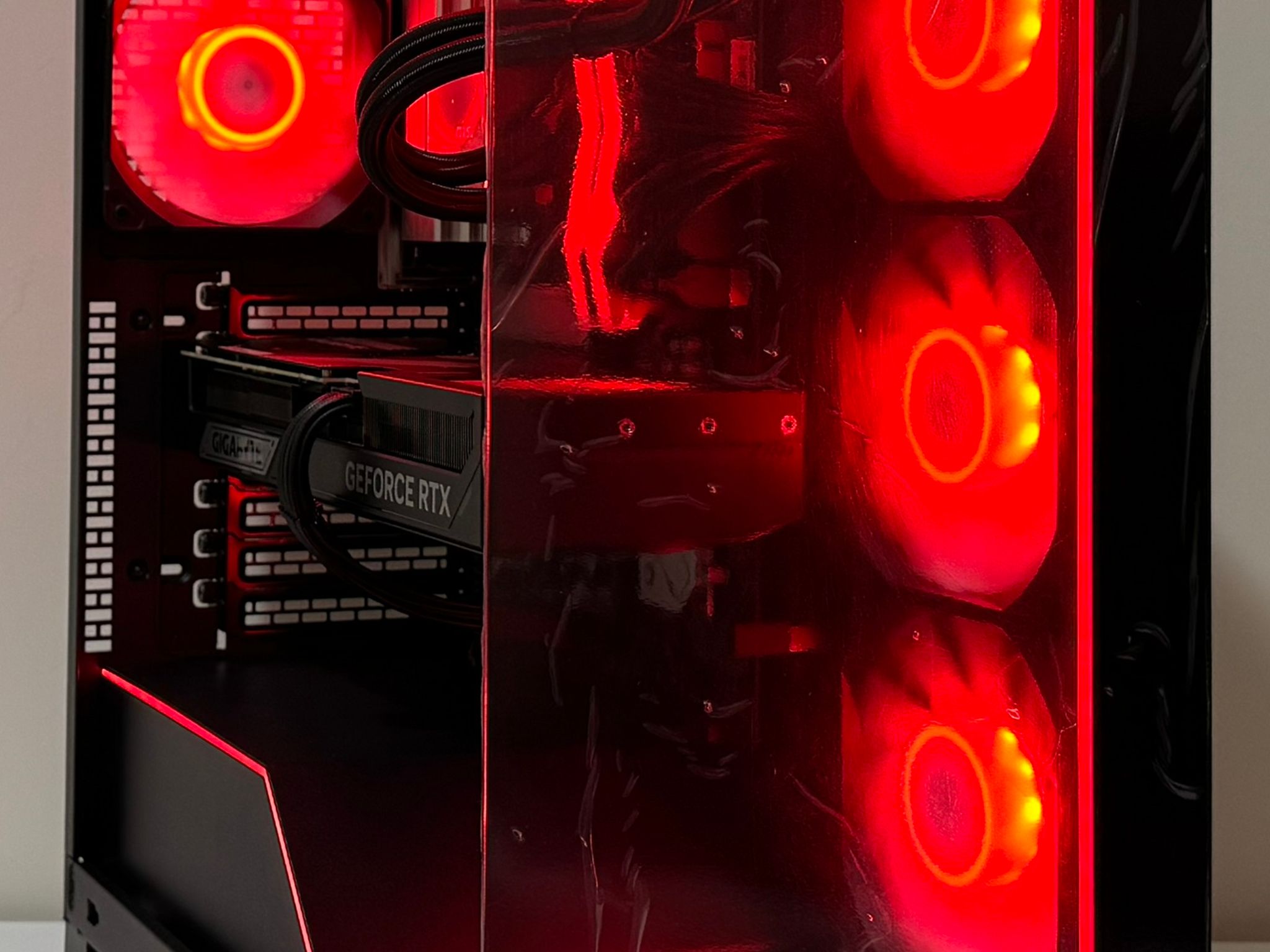AMD Ryzen 7 7800X3D GeForce RTX 5070 Ti 32GB DDR5 RAM 1TB Gen5 NVMe SSD NZXT 850W Gold Gaming PC