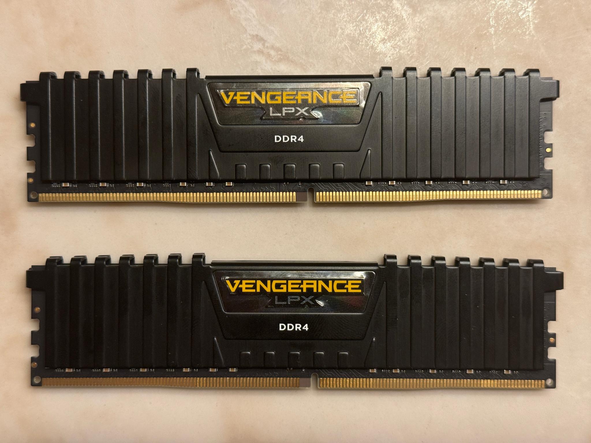 Used Corsair Vengeance LPX 32GB DDR4 3200 Memory Kit Excellent Condition