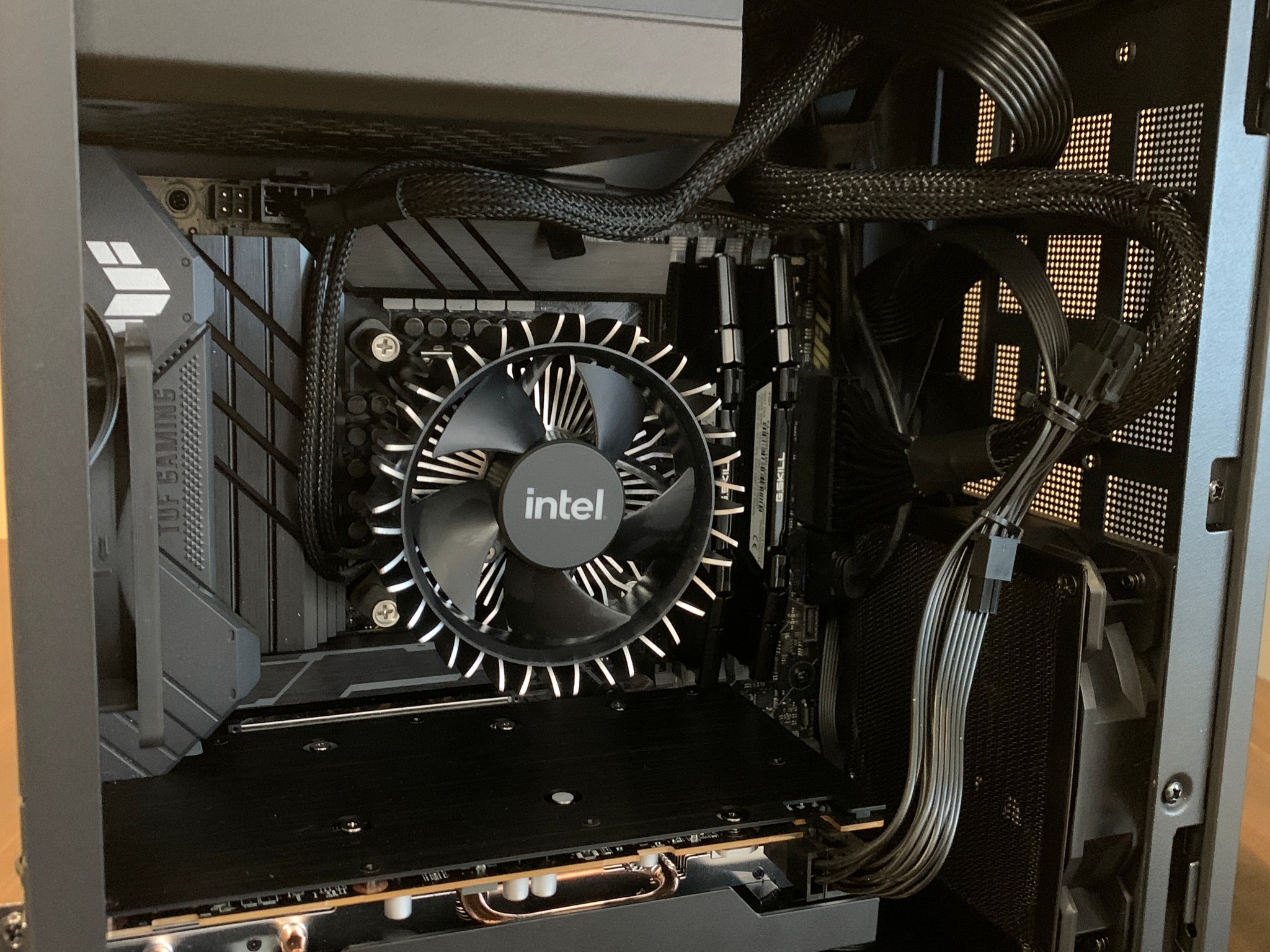 Intel Core i5-12400/RX 7600