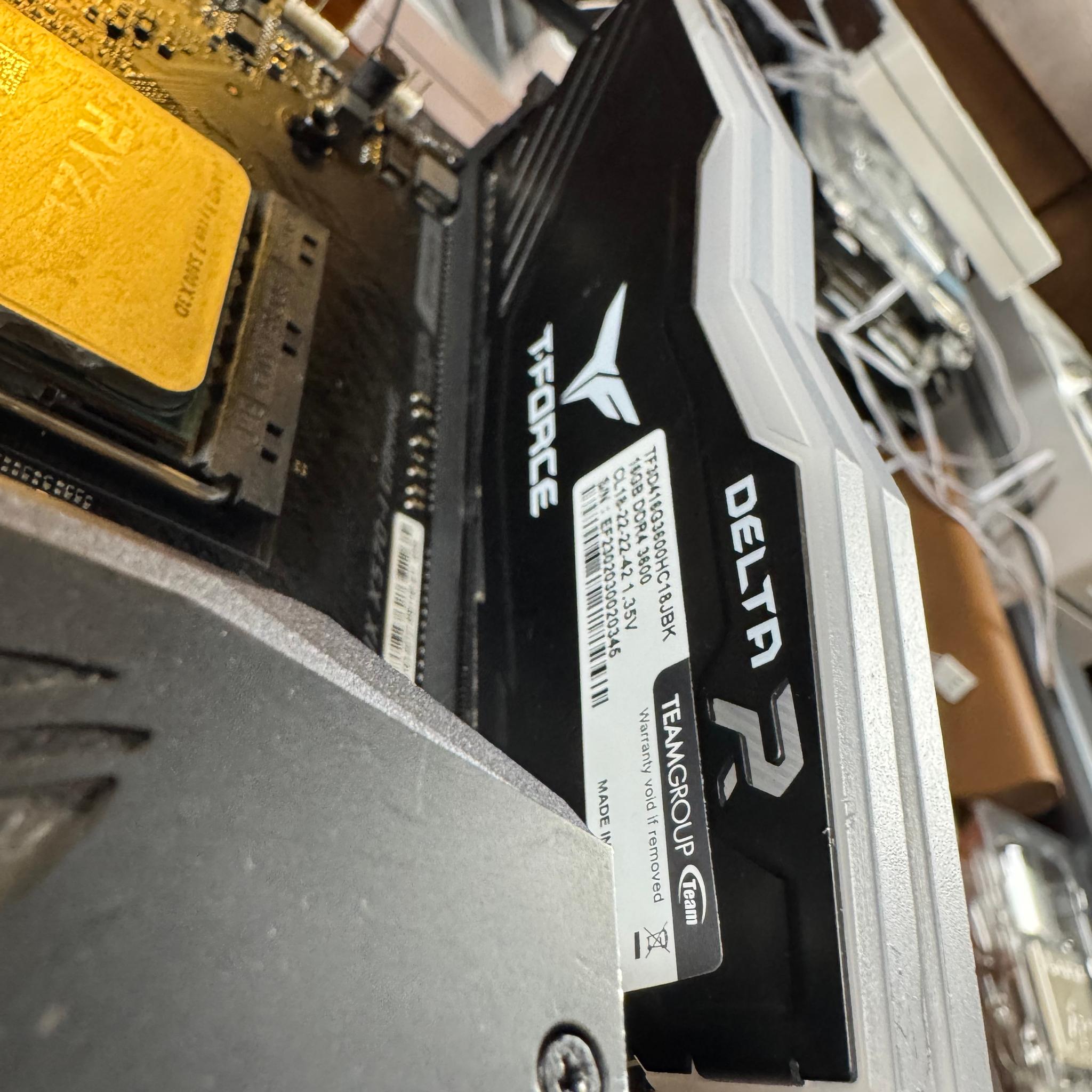 RYZEN 7 5800X3D | 32GB DDR4 | ASUS ROG STRIX X570I |