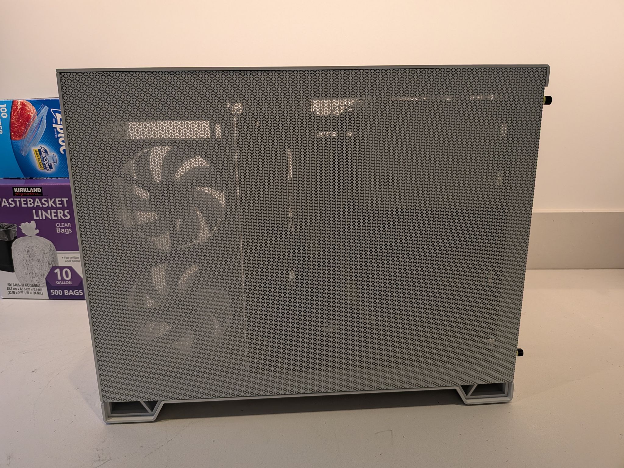 1440p Snowball - RX 9060 XT 16GB, Ryzen 5 7600, 32 GB DDR5, 2 TB Gen 4, RGB