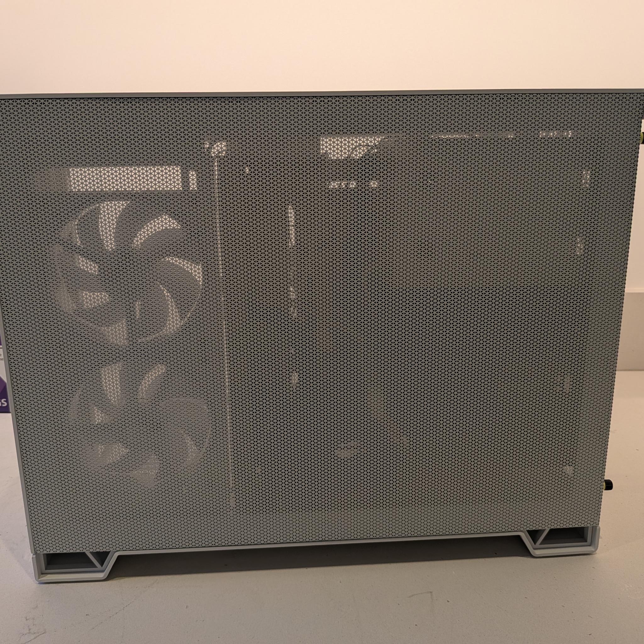 1440p Snowball - RX 9060 XT 16GB, Ryzen 5 7600, 32 GB DDR5, 2 TB Gen 4, RGB