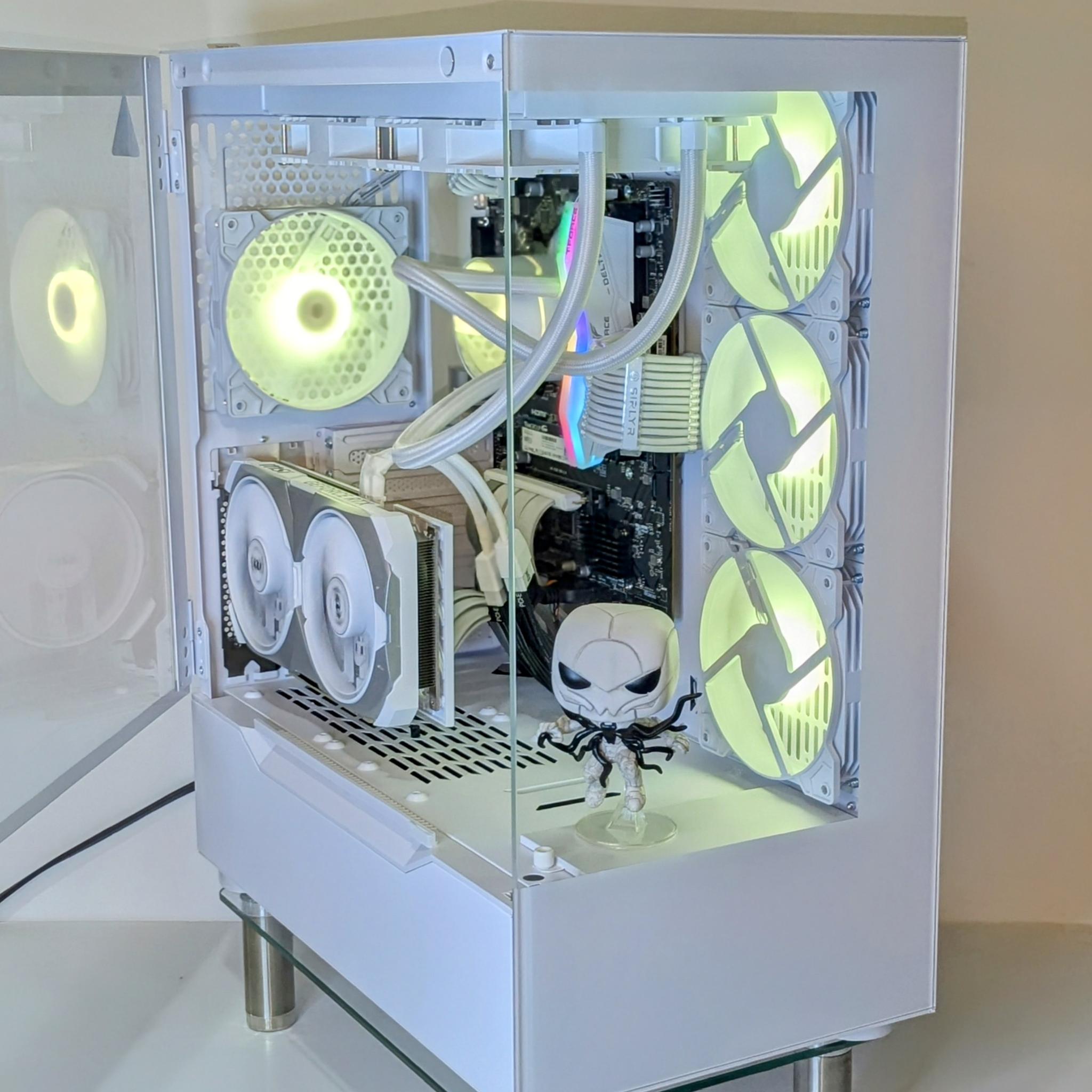 1440p-4K Ray-Tracing👑🕷️⚪️RTX 4070 Super⚪️ Ryzen 7 7700X⚪️32GB DDR5 RAM⚪️1TB NVMe SSD⚪️Windows 11✅