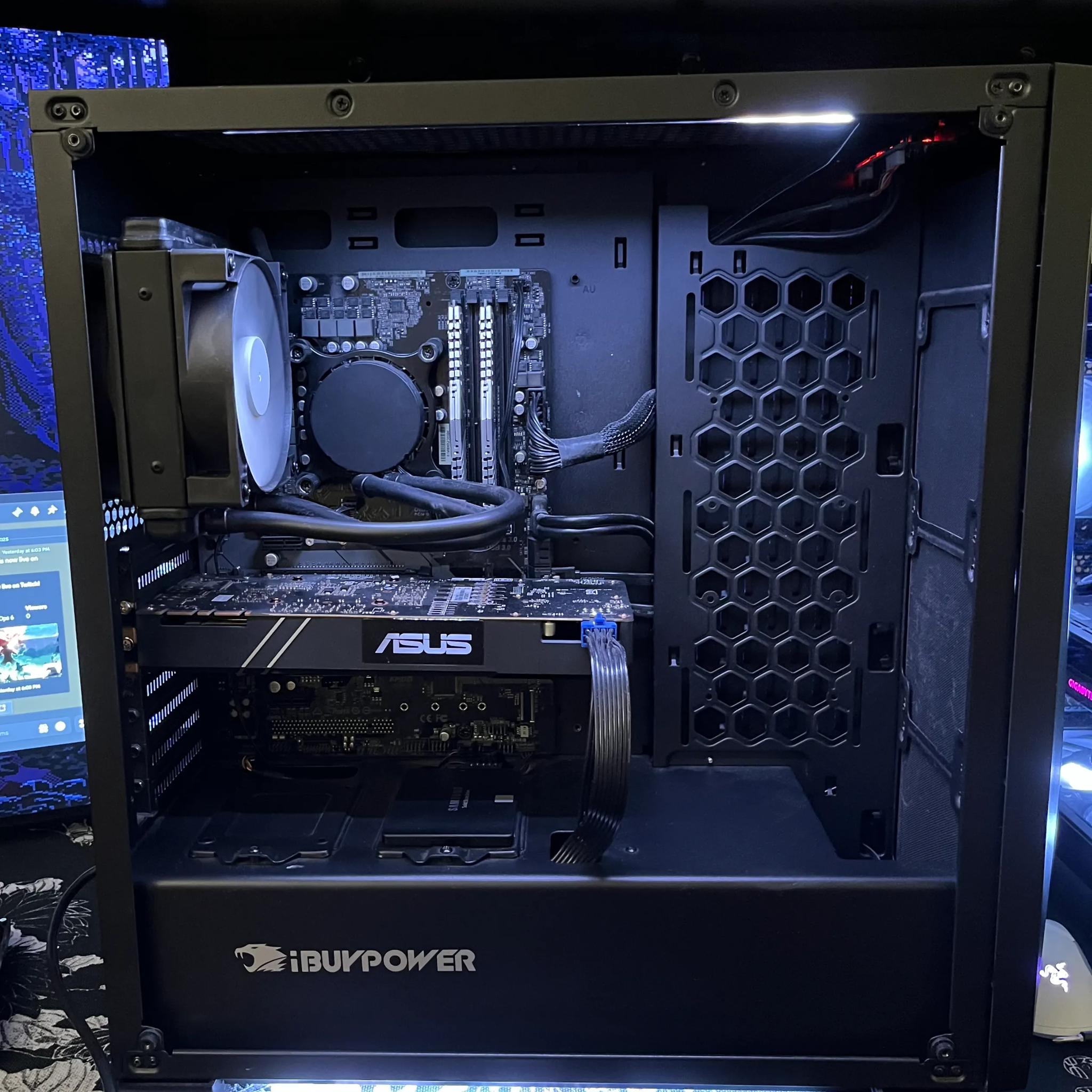 NVIDIA GeForce GTX 1080 // Intel i7-8700K // Liquid Cooled // 16 GB Ram // 1TB SSD