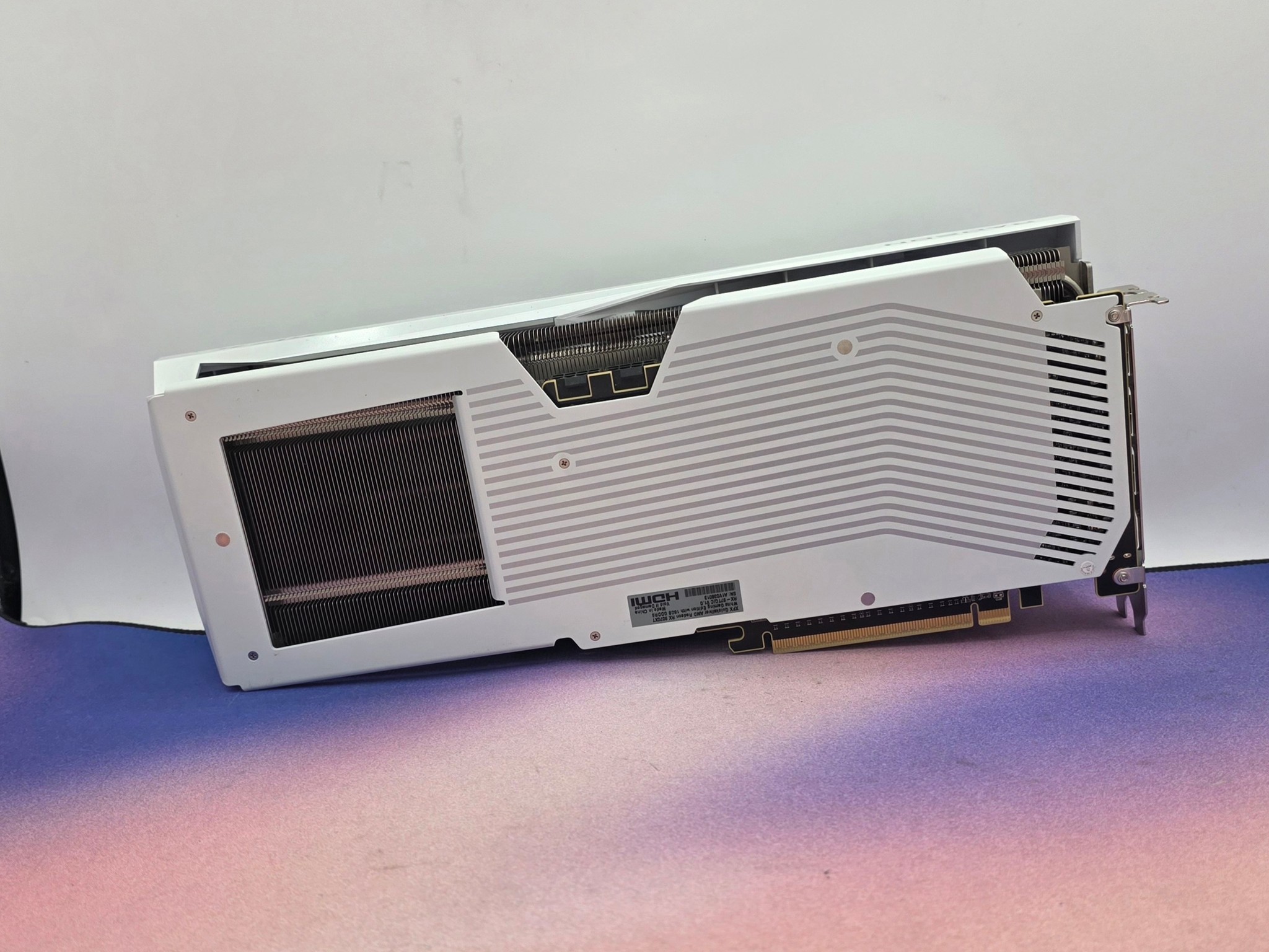 XFX RX 9070XT Quicksilver White Edition OC