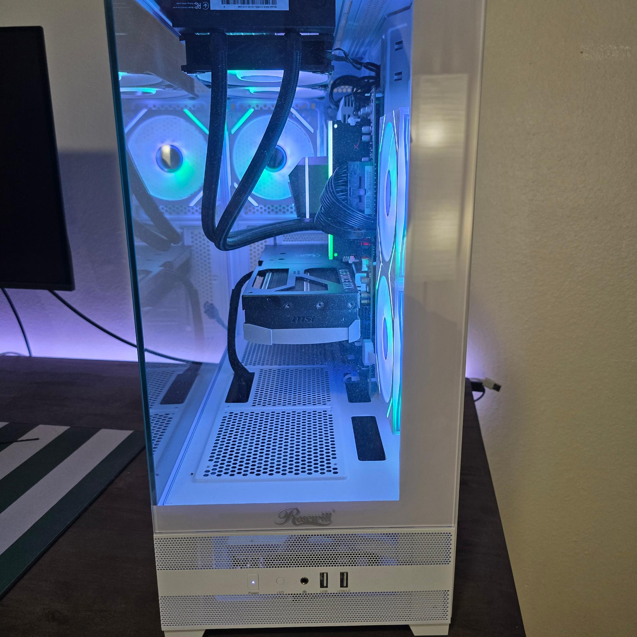 ● White Custom PC ● Ryzen 7 7800X3D | Gefore RTX 5070 12GB | 32GB DDR5-6000 NVME