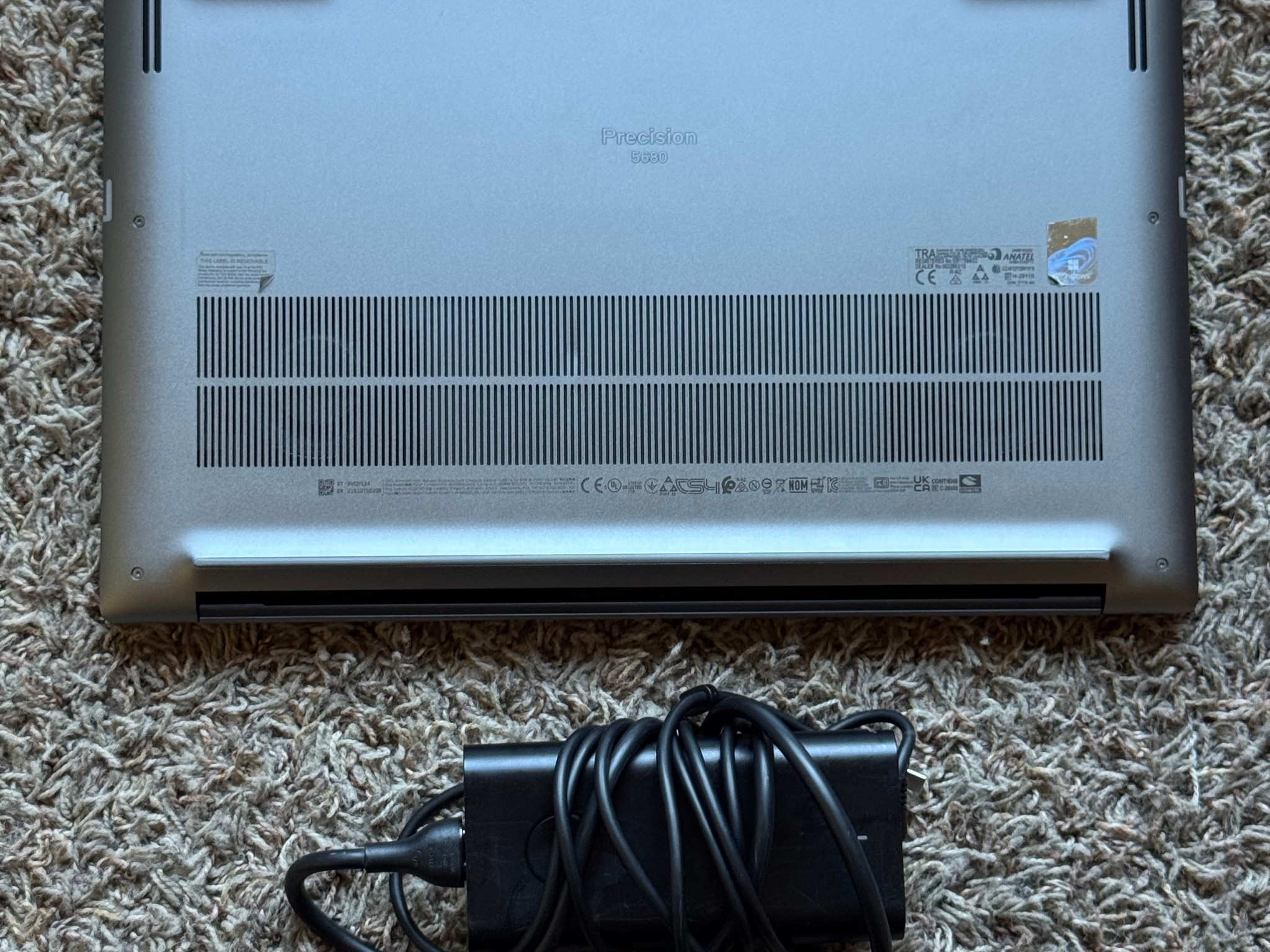 Dell precision 5680 / i7-13800H / 32GB DDR5 Ram / Geforce RTX A1000 GPU / 512GB Samsung SSD