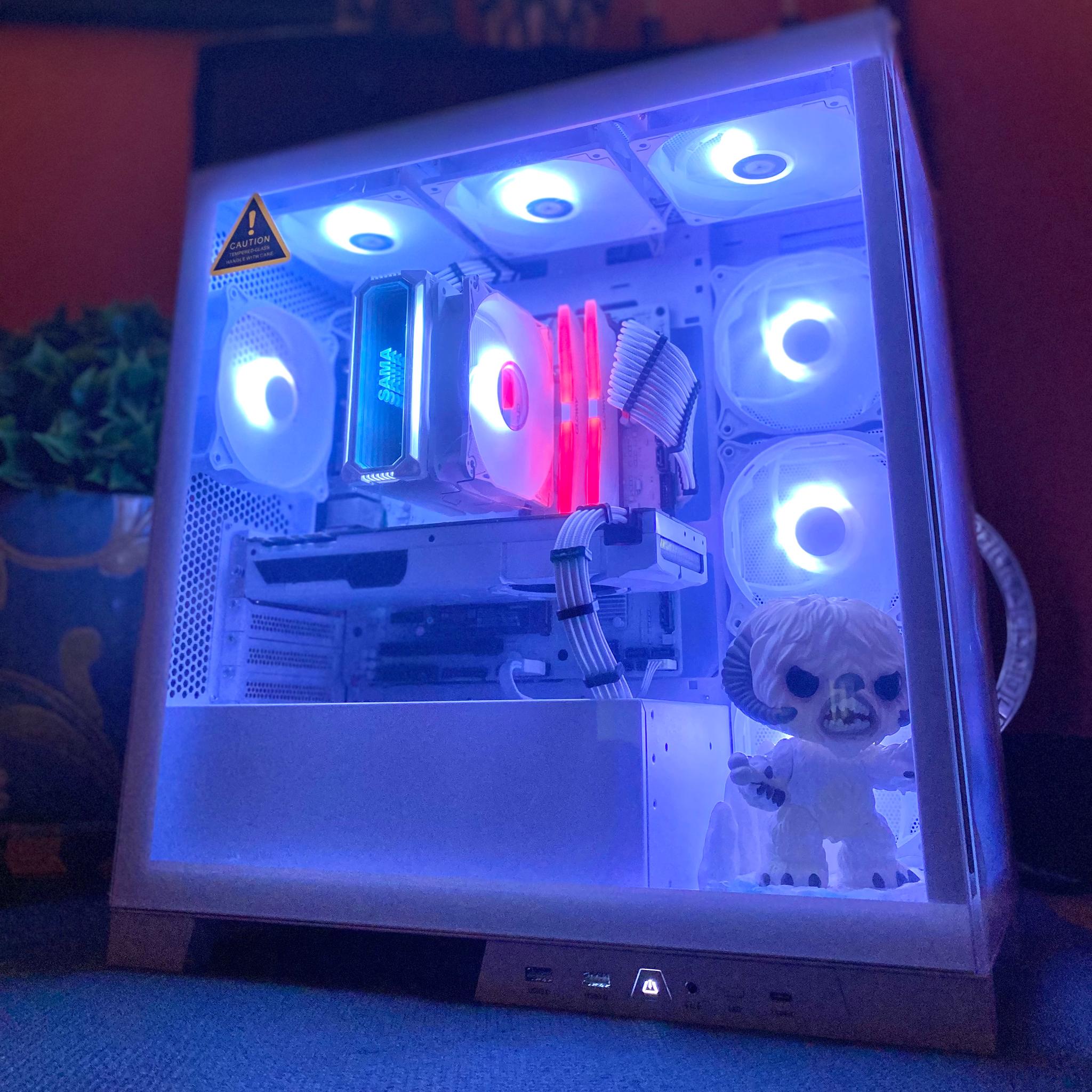 Blizzard King🧊👑| I7-7700| GTX 1080 8GB| 16GB Gloway RGB DDR4| 1TB NVMe SSD| Windows 11 Pro