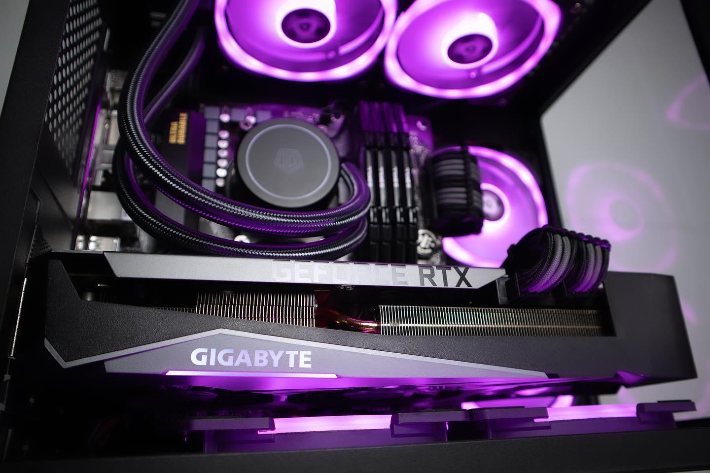 RTX 3070Ti | Ryzen 7 5700X | 32GB RAM | 1TB NVME