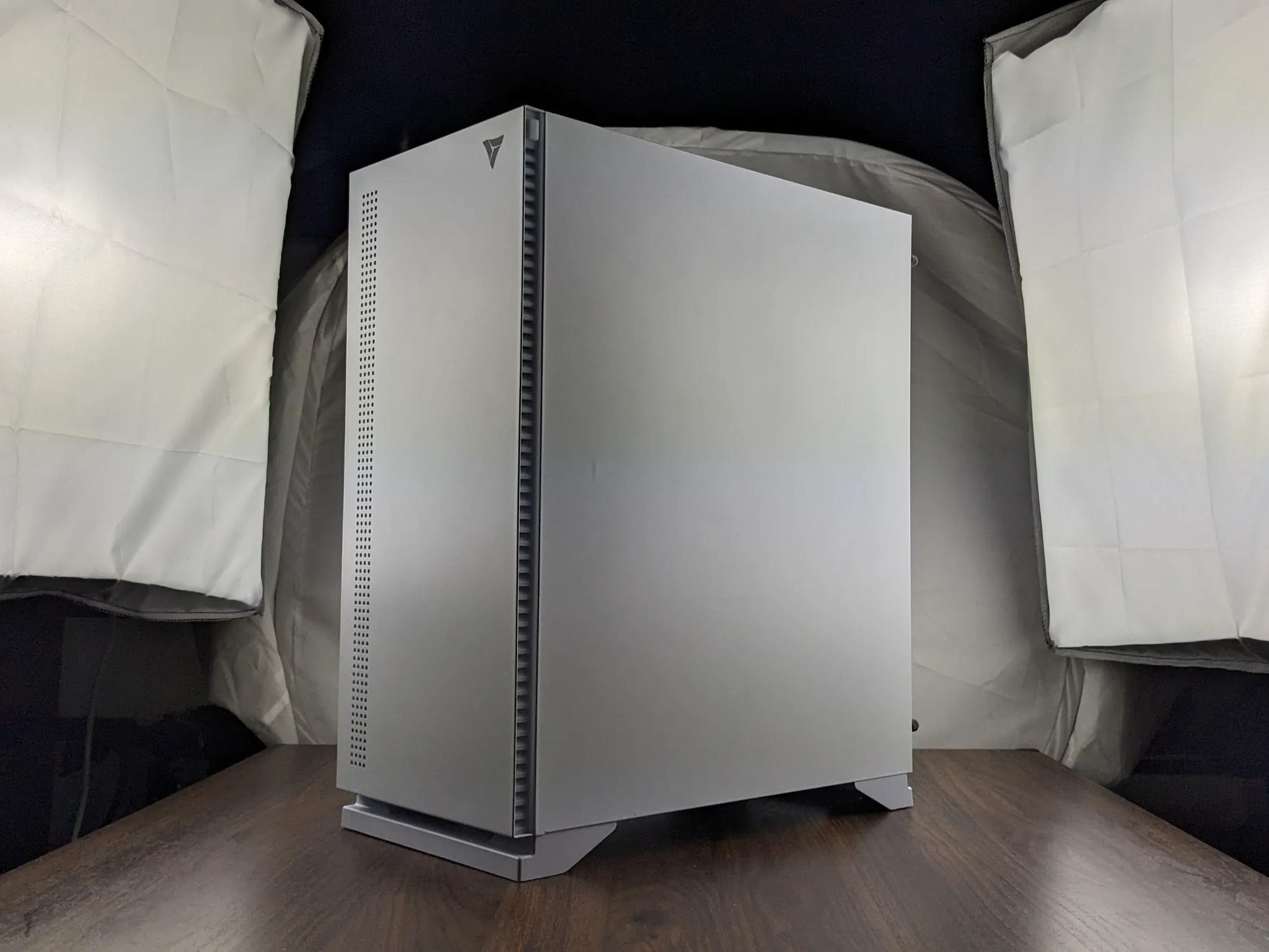 RTX 2060 Super, Ryzen 5 5600X, 2x8GB 3000mz 512GB NVMe All White Out