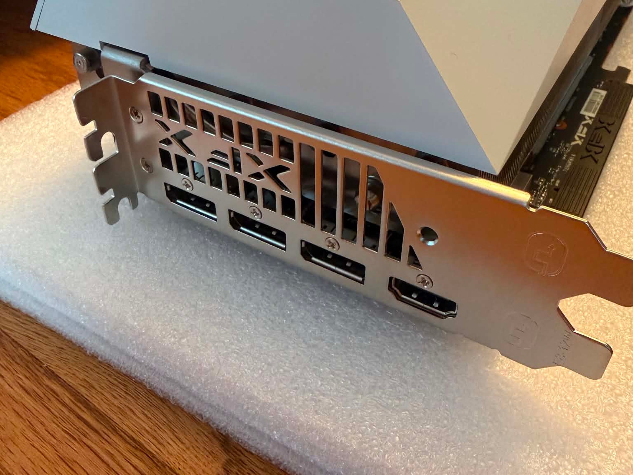 XFX RX 9070XT Magnetic White OC GPU - EXCELLENT CONDITION!