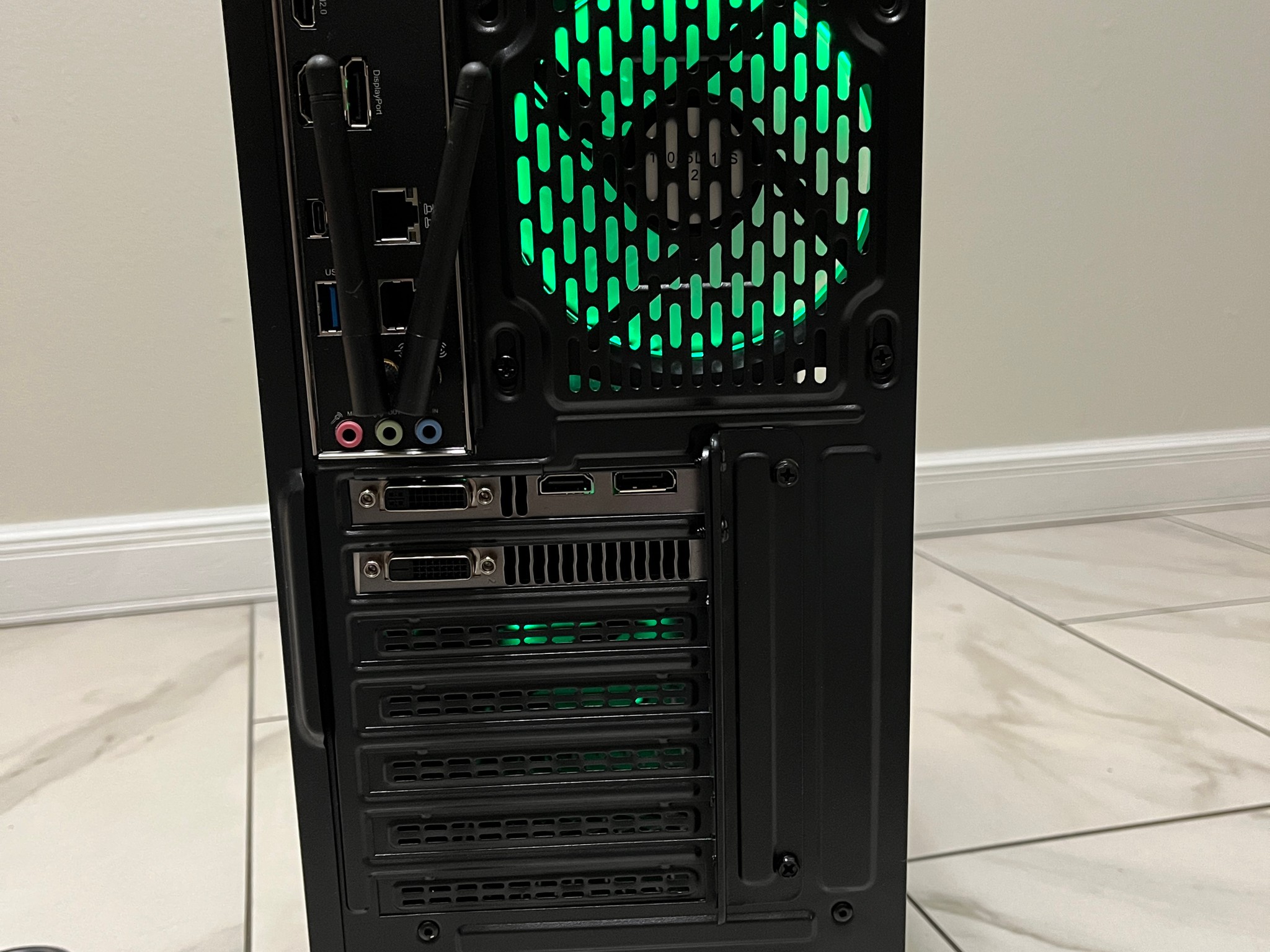 NVIDIA GTX 780 Ti, Intel Core i3-9100f, 16GB RAM, 870 GB Storage - RGB Gaming PC w/ Wi-Fi & BT
