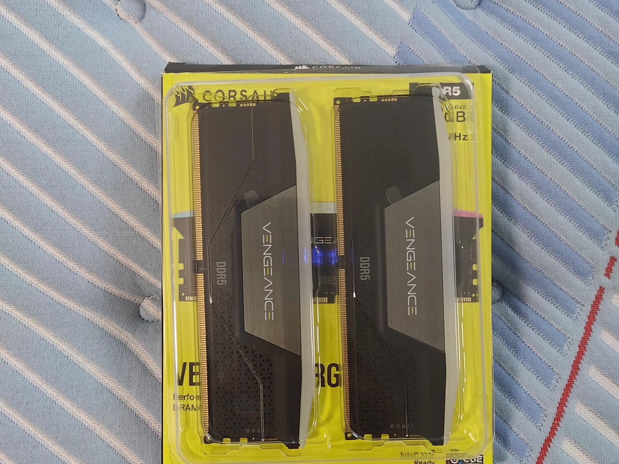 CORSAIR VENGEANCE RGB DDR5 RAM 32GB (5200MHz) BLACK