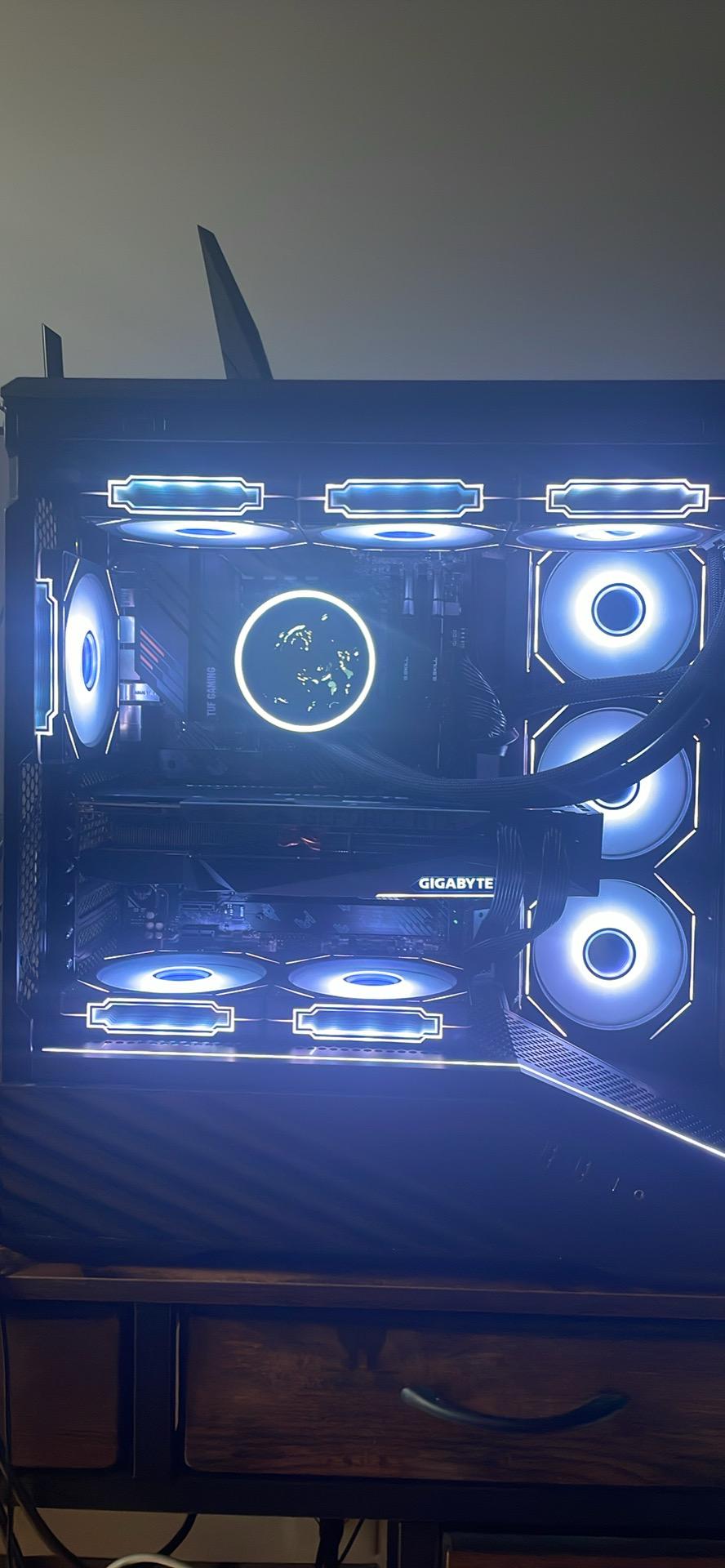 Ryzen 5600x  RTX 3080 32 Gbs DDR4 1TB intel Nvme Drive