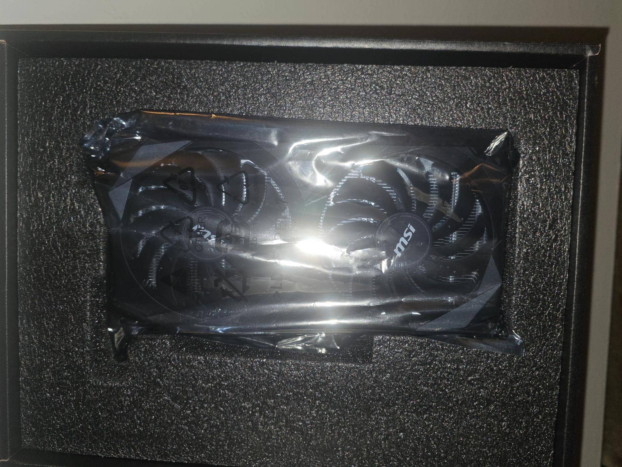 MSI VENTUS | NVIDIA GeForce RTX 3060 Ti 8GB |