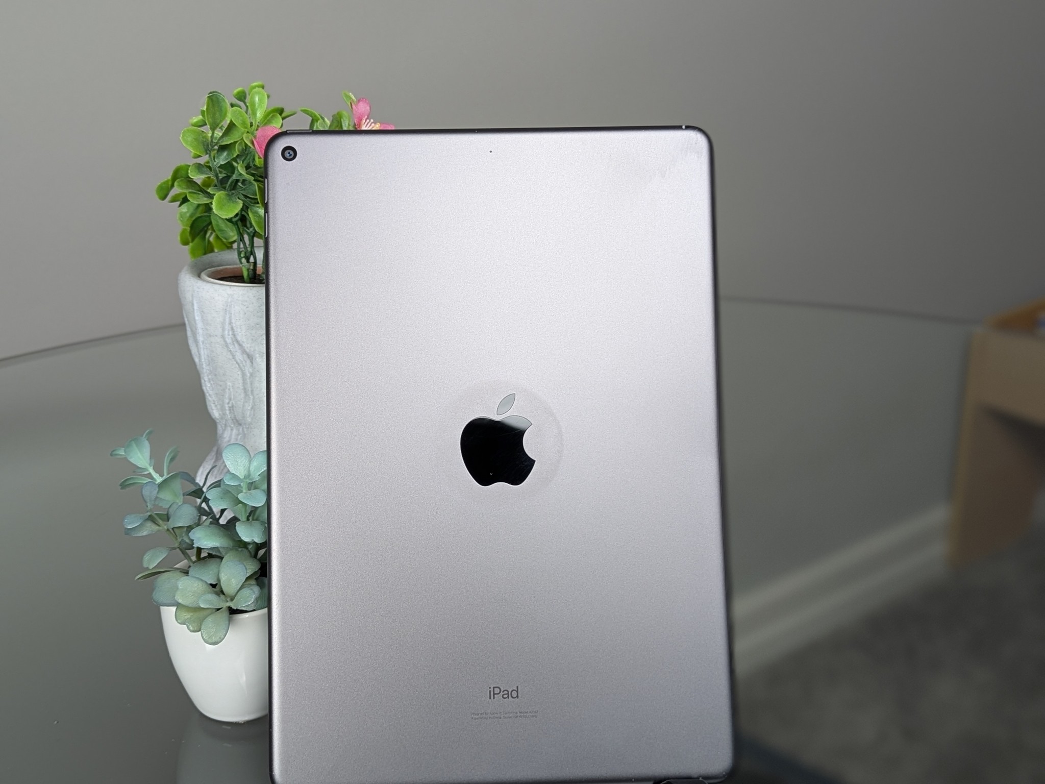 iPad Air 3rd Gen | 64 GB | Near Mint Condition! | Case, Screen Protector, Charger, & Cable included