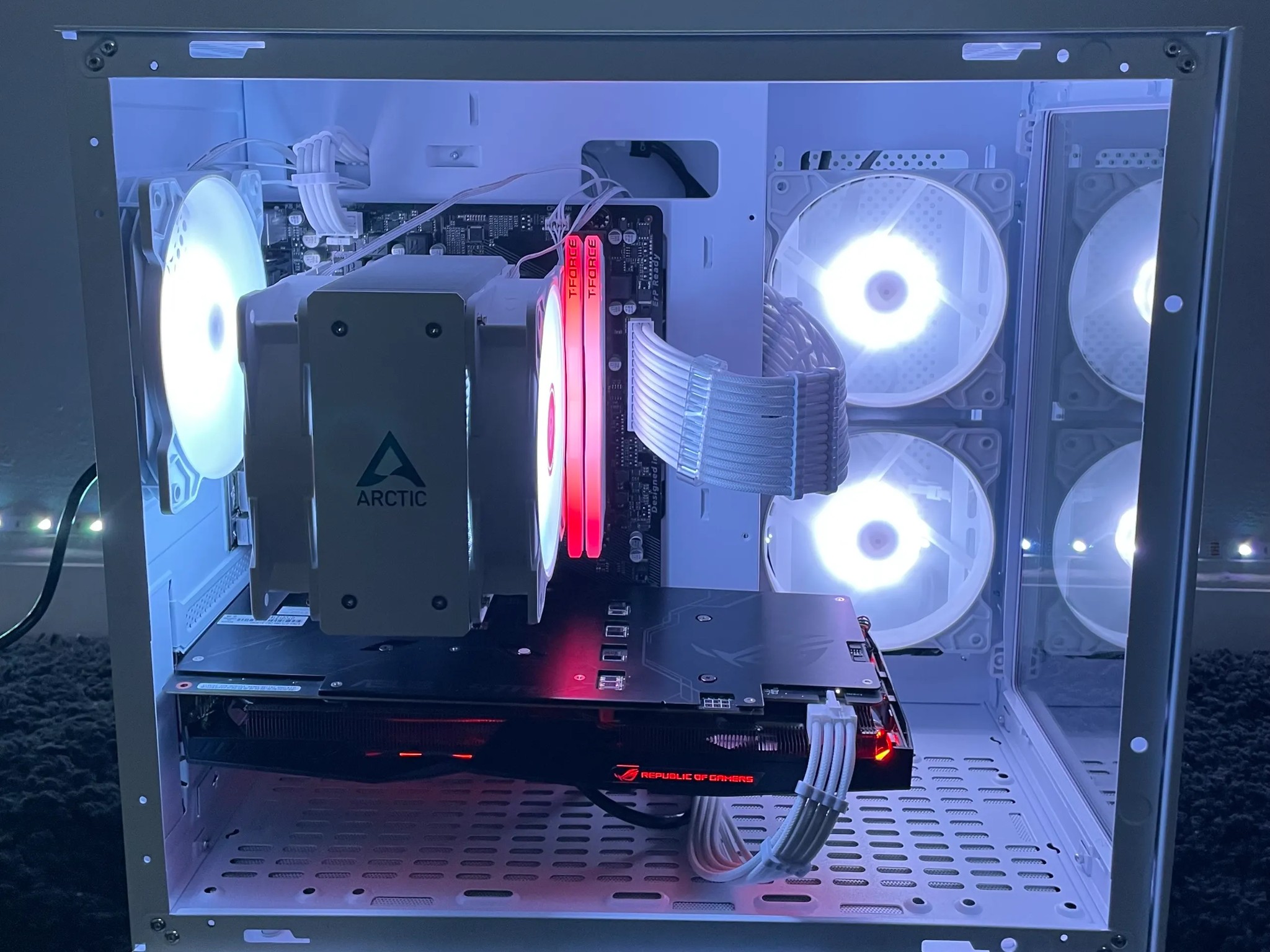 🧊Ice🐦‍🔥 |1080p Gaming Pc | Asus Rog Strix GTX 1060 6gb | Ryzen 5 2600 | 16gb DDR4 3600mhz|
