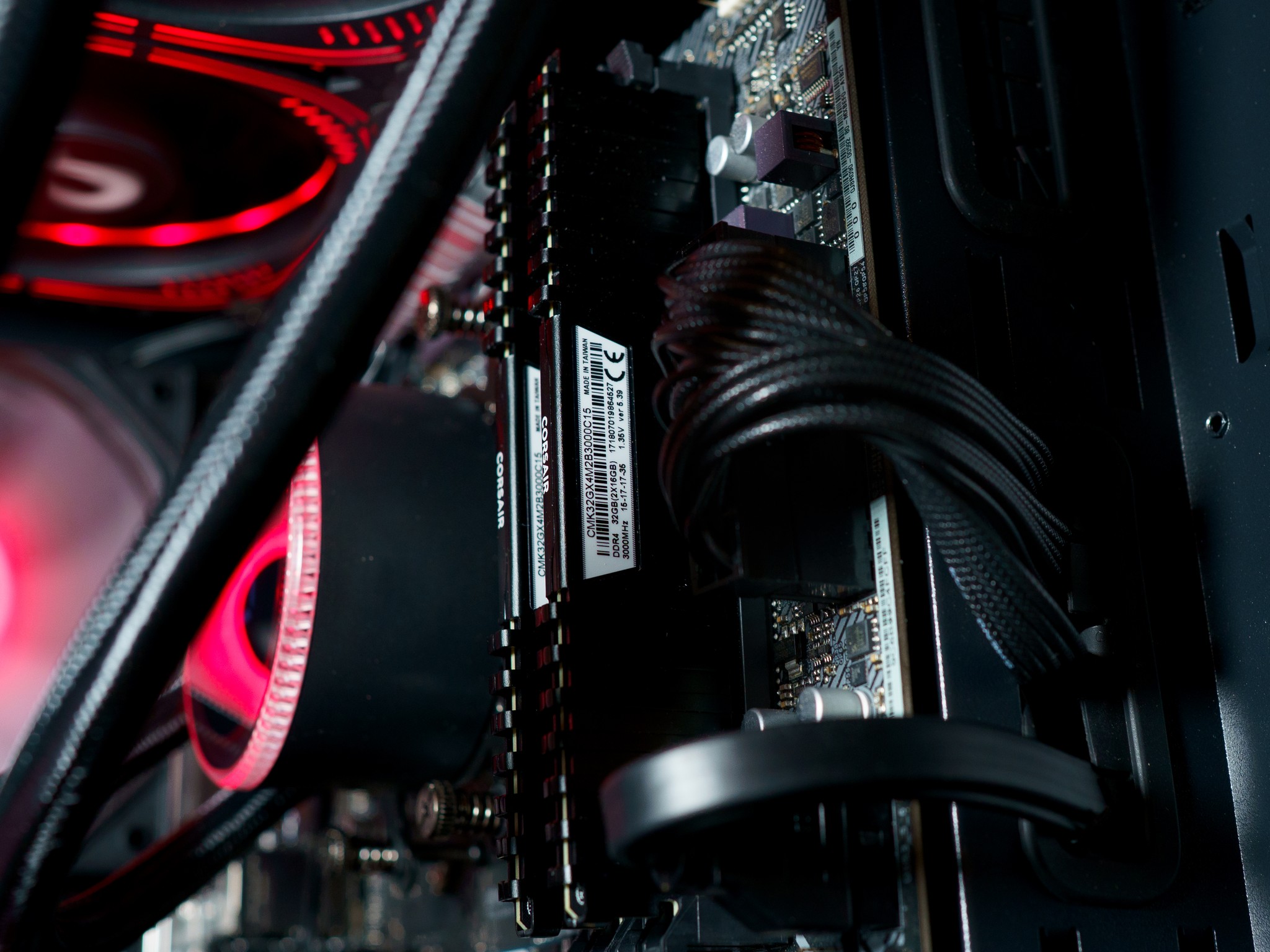 Gaming PC | RYZEN 7 3700X  | RTX 3070 8GB | 32GB RAM | 2TB SSD