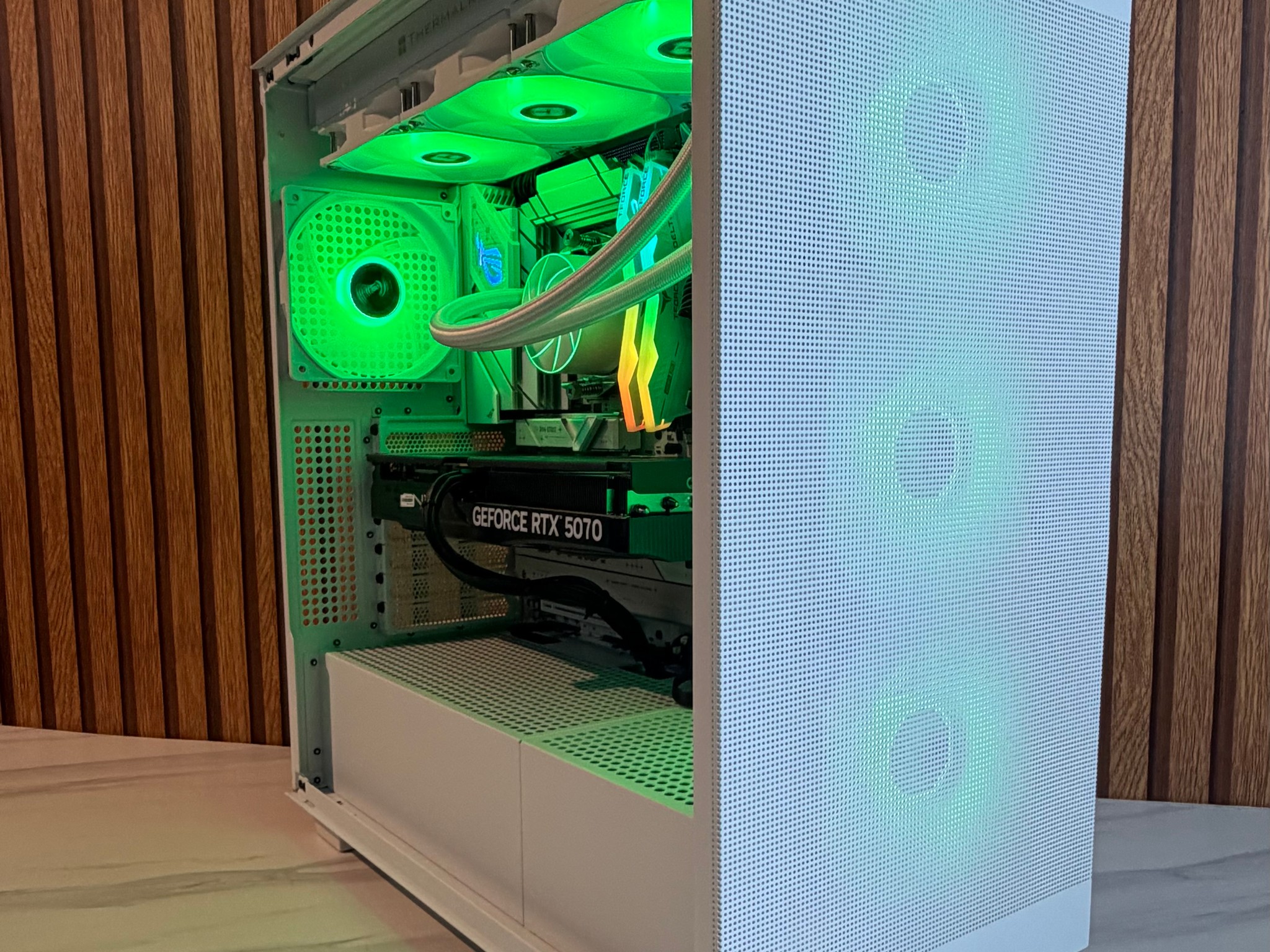 RTX 5070 | RYZEN 5 7600x | 16GB DDR5 | 750W PSU | 1TB NVME | 360MM AIO