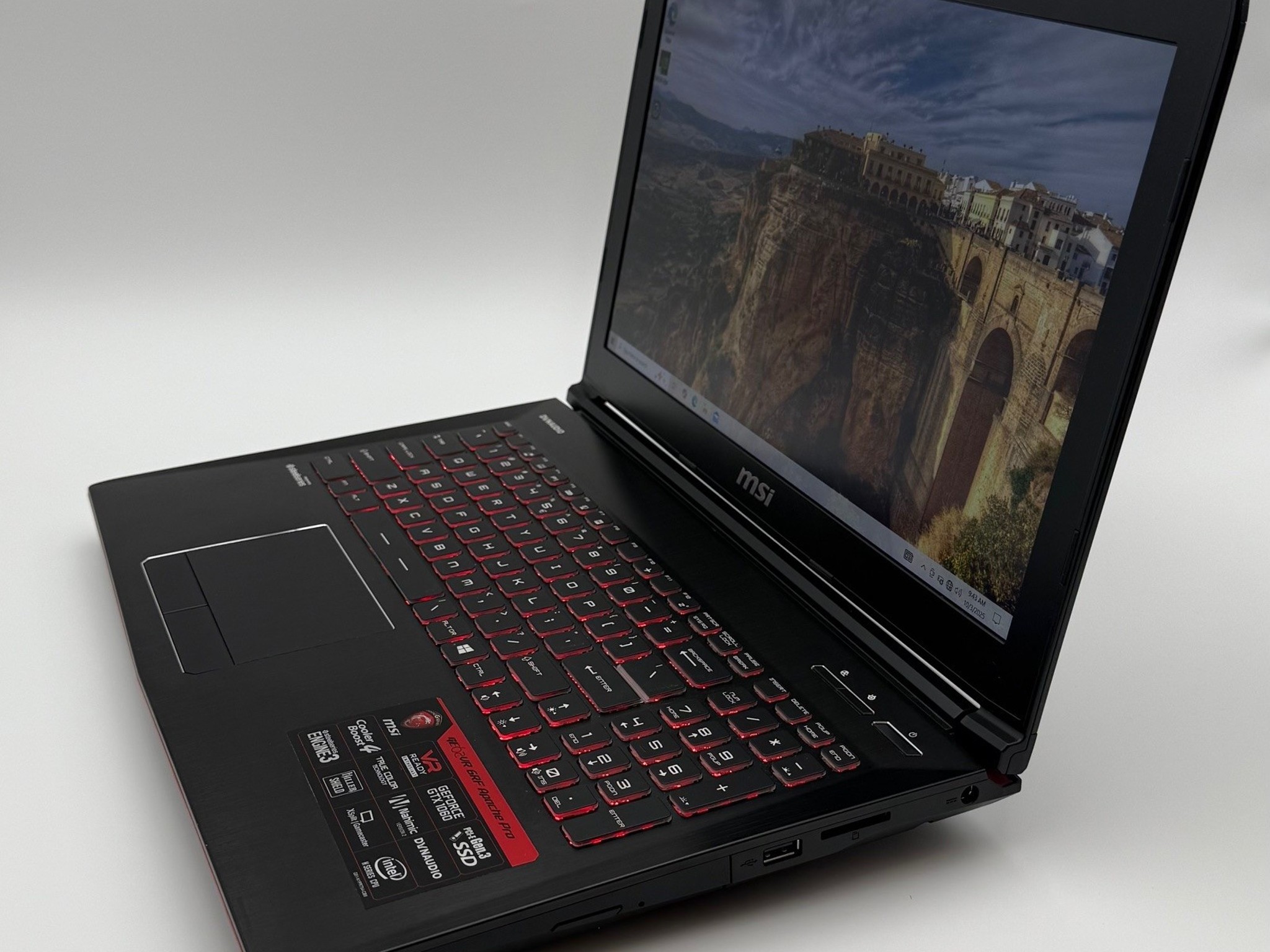 MSI GE62VR Apache PRO Intel i7-6700HQ | 32GB DDR4 | 1TB SSD | NVIDIA GTX 1060